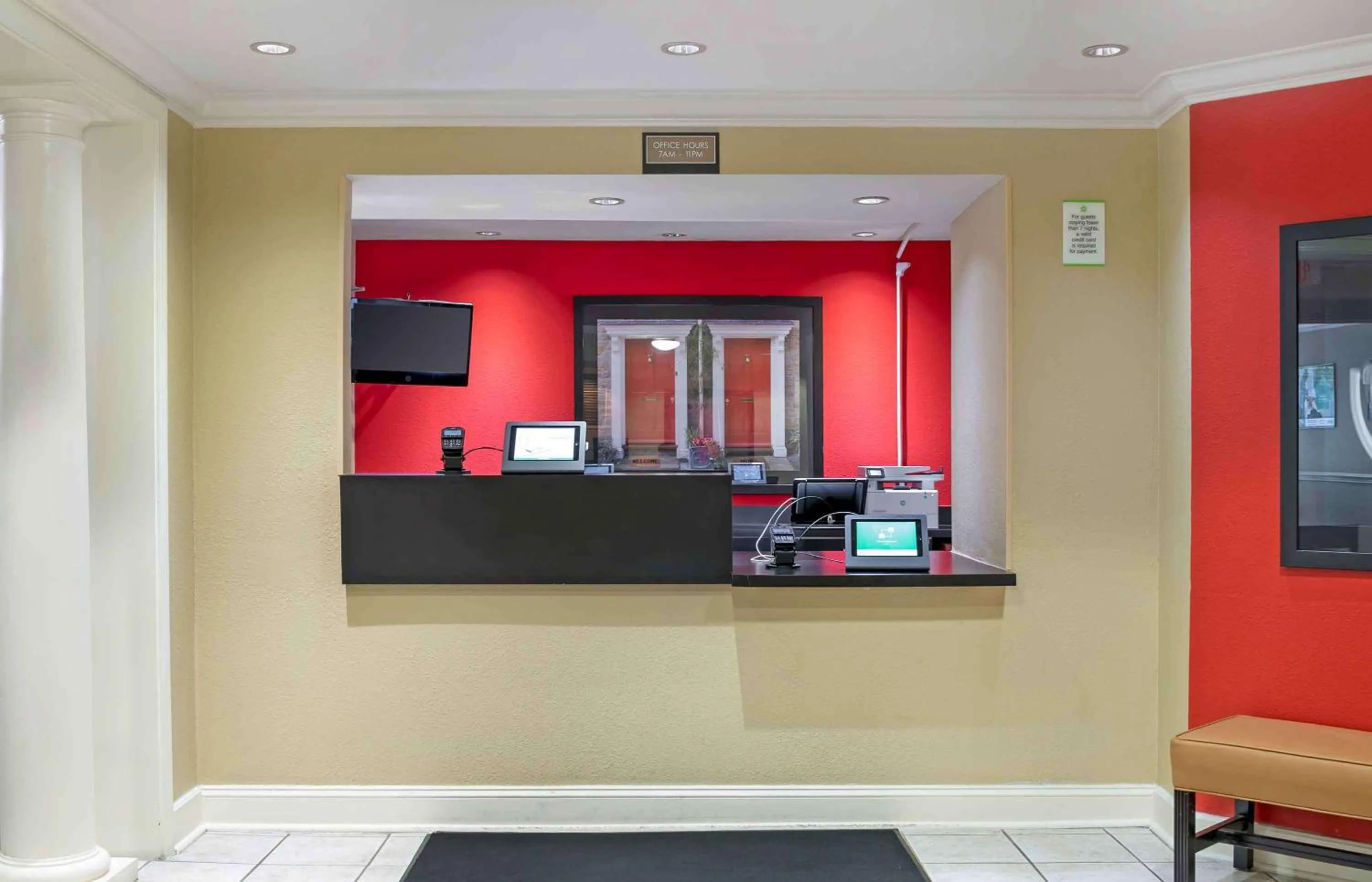 Lobby or reception in Extended Stay America Suites - Detroit - Novi - Orchard Hill Place