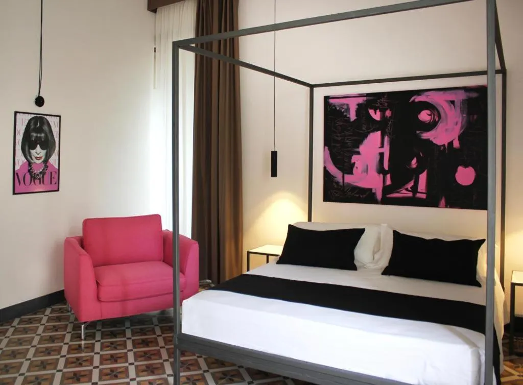 Photo of the whole room, Bed in Isabella di Castiglia Apartments