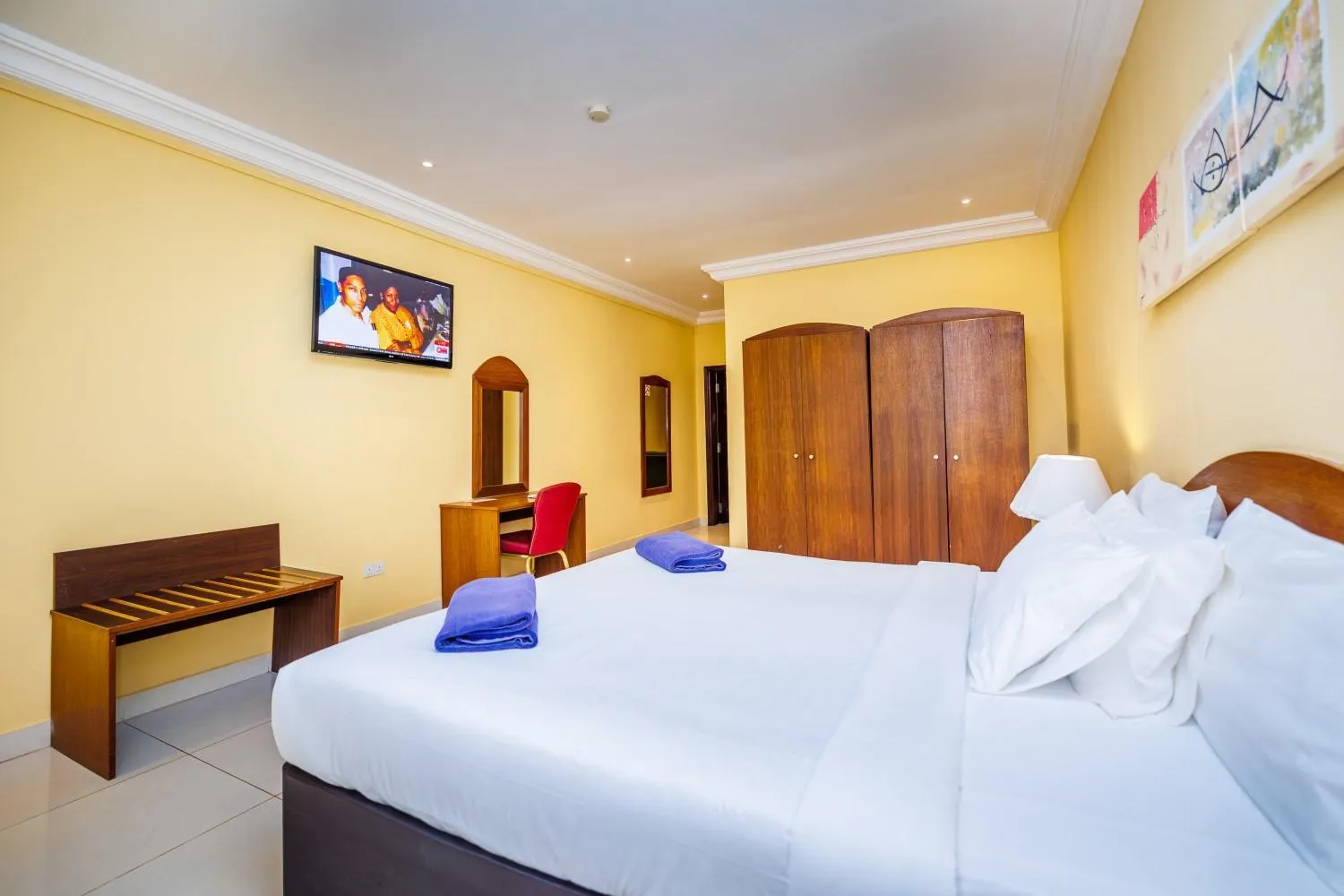 Bedroom, Bed in Senegambia Beach Hotel