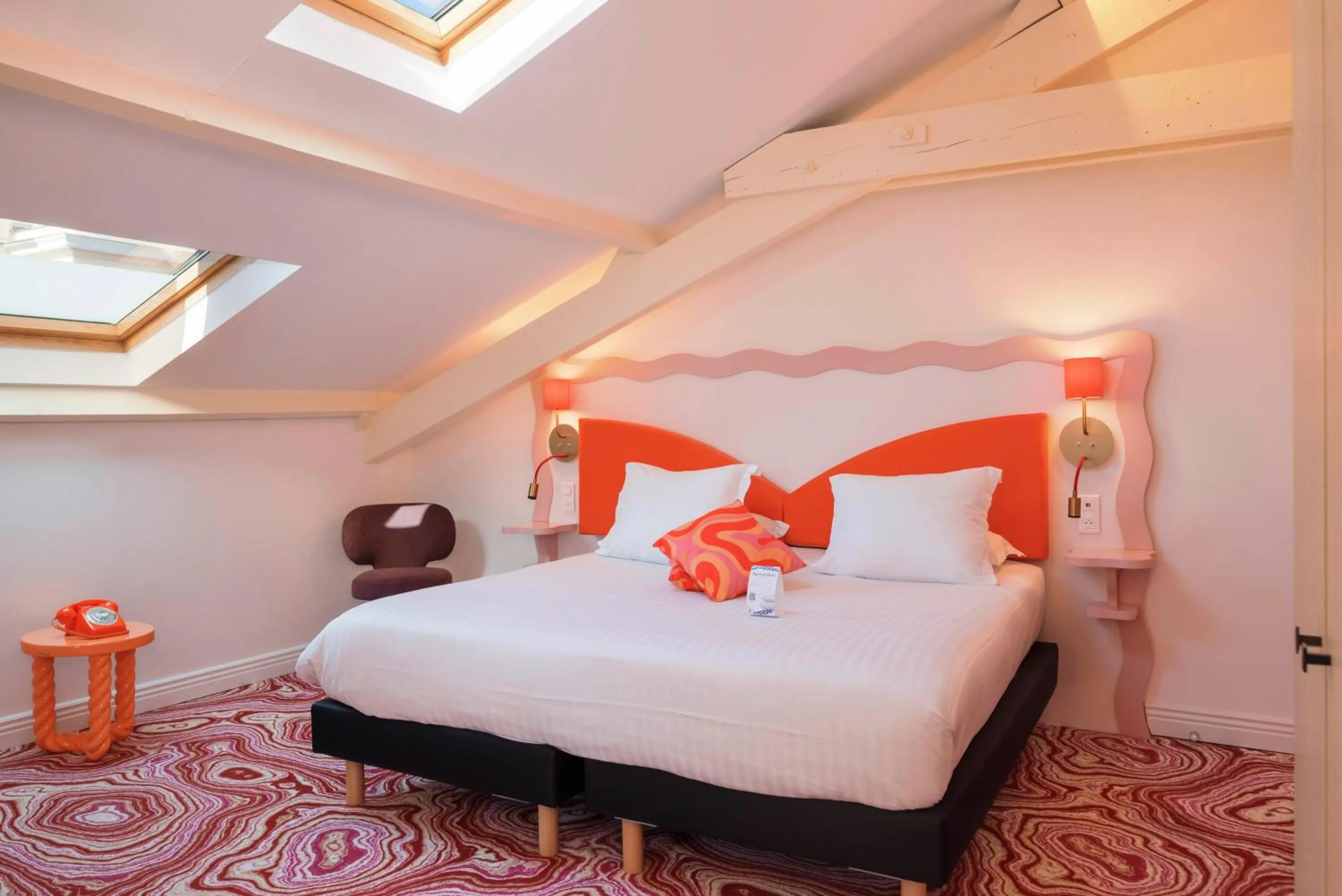 Bed in Best Western Hotel Lakmi Nice