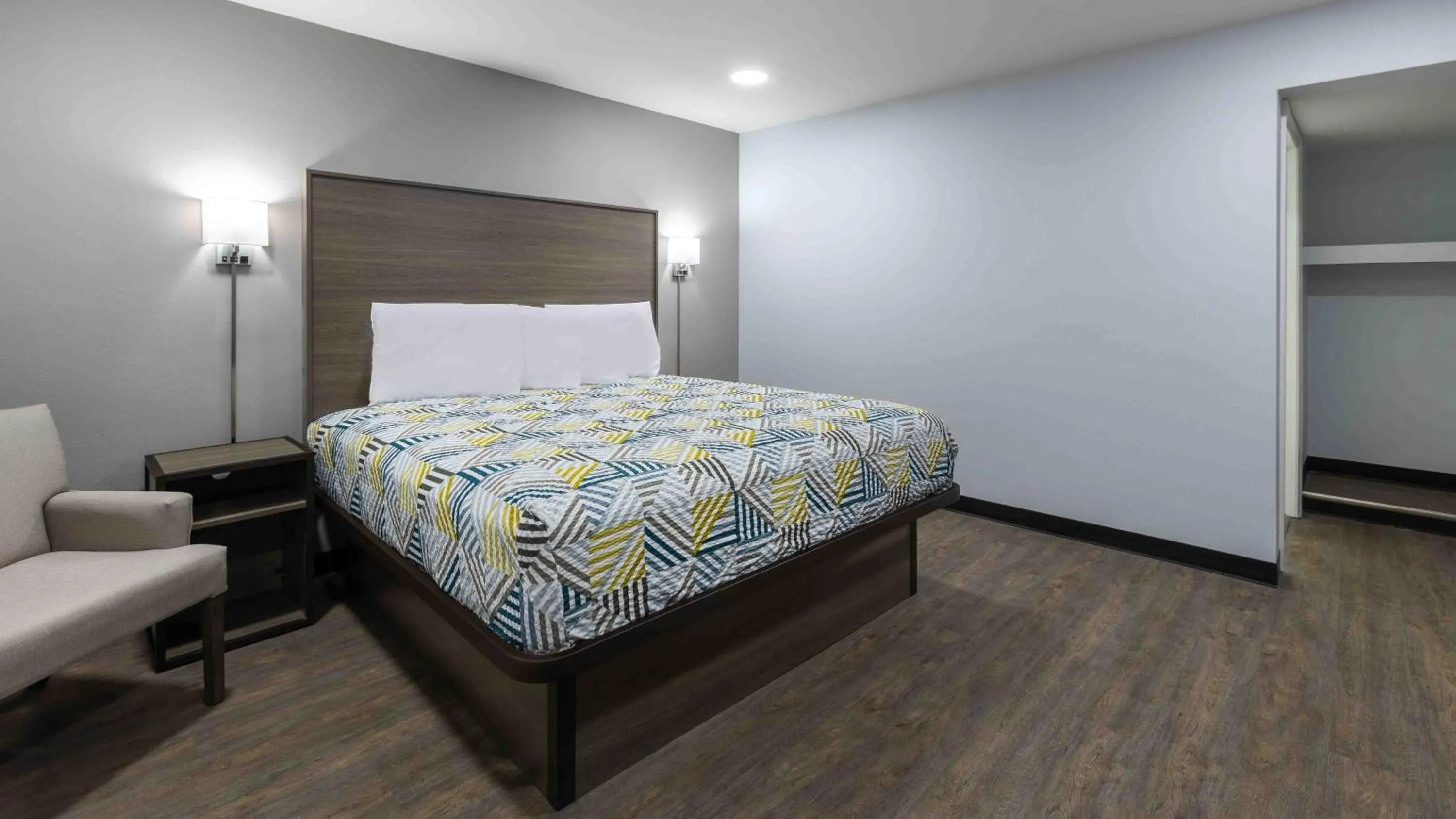 Bed in Motel 6 Hickory NC