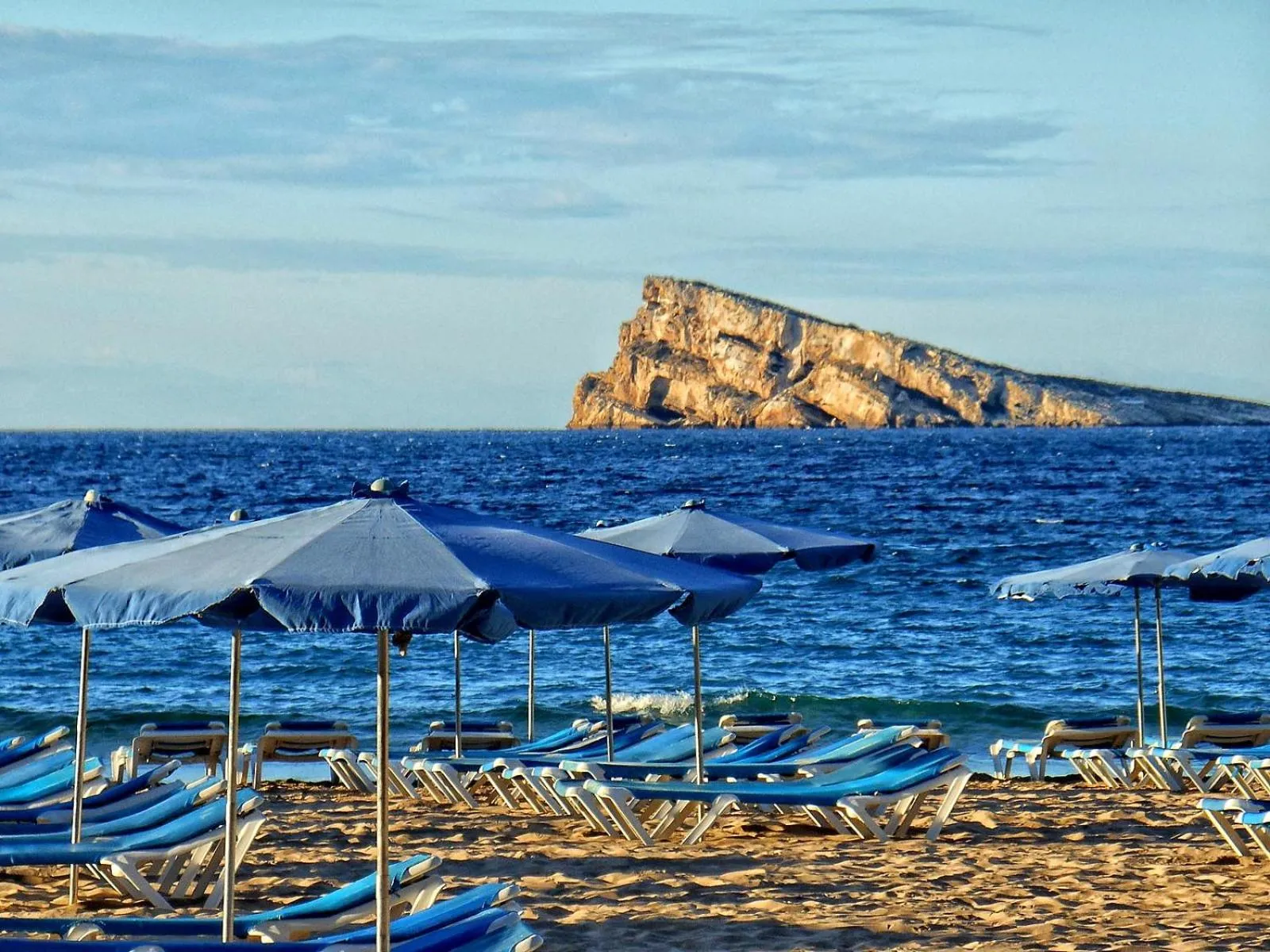 Beach in Hostal Anna Benidorm