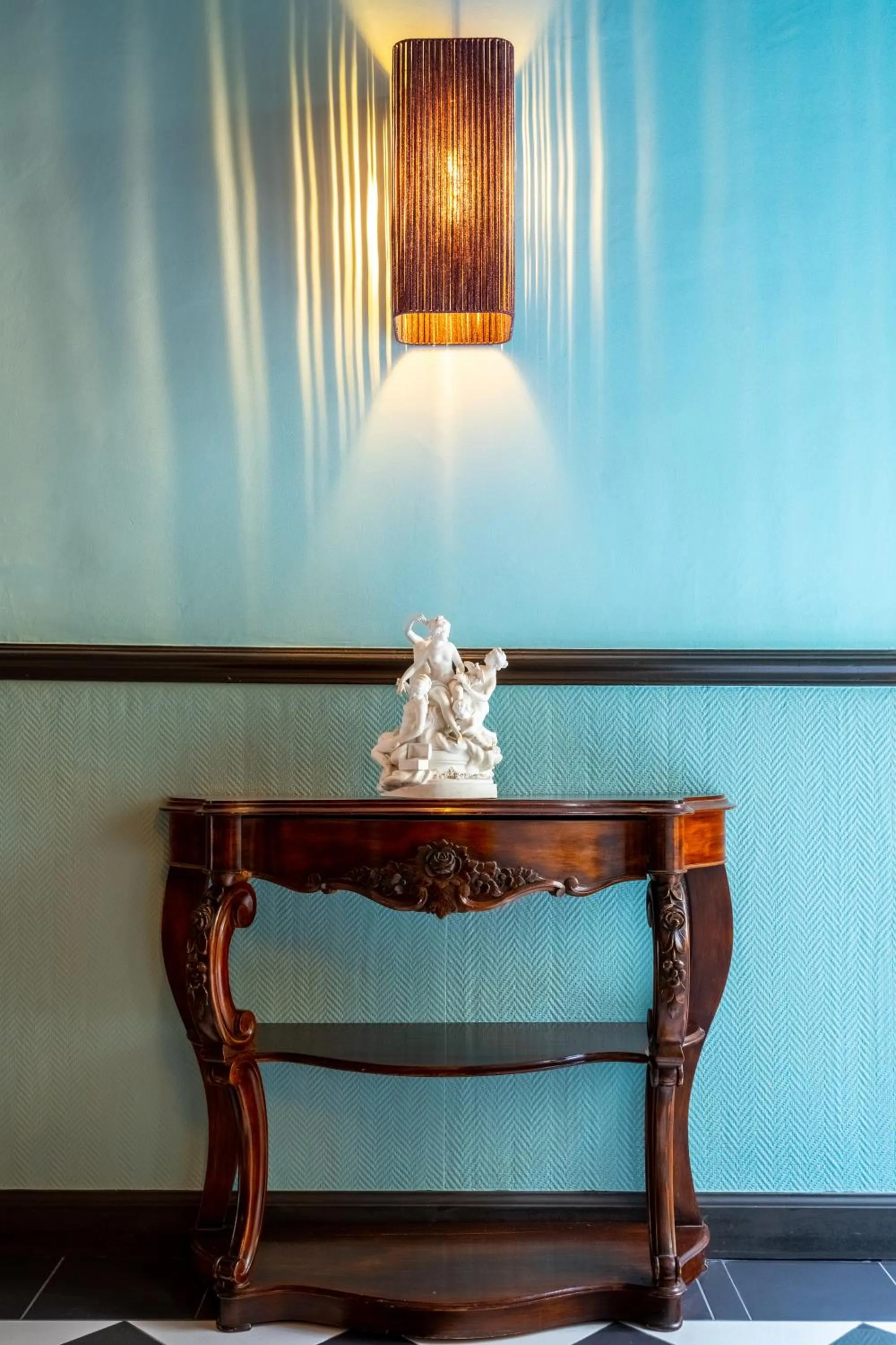 Decorative detail in La Maison d'été