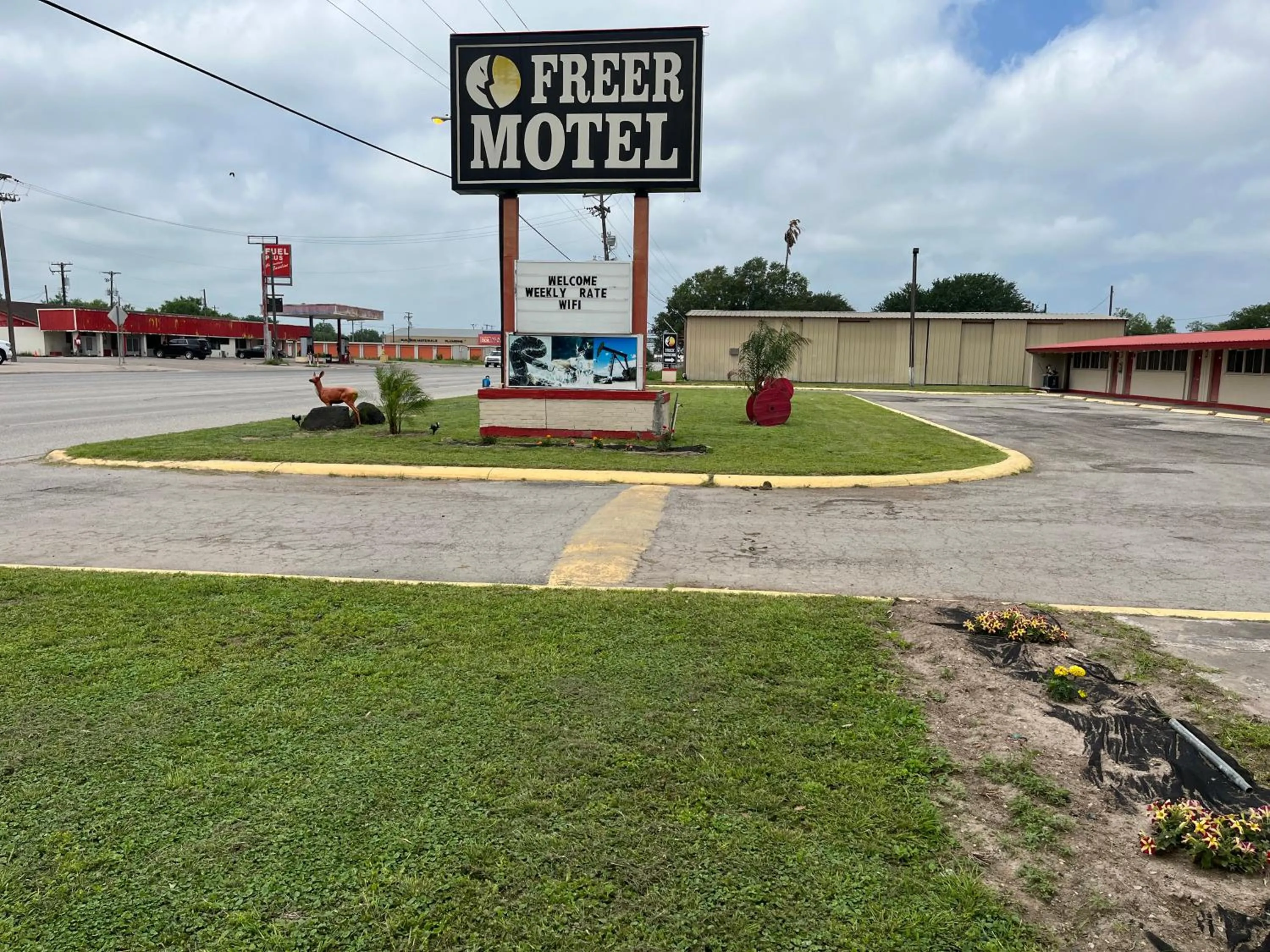 Freer Motel