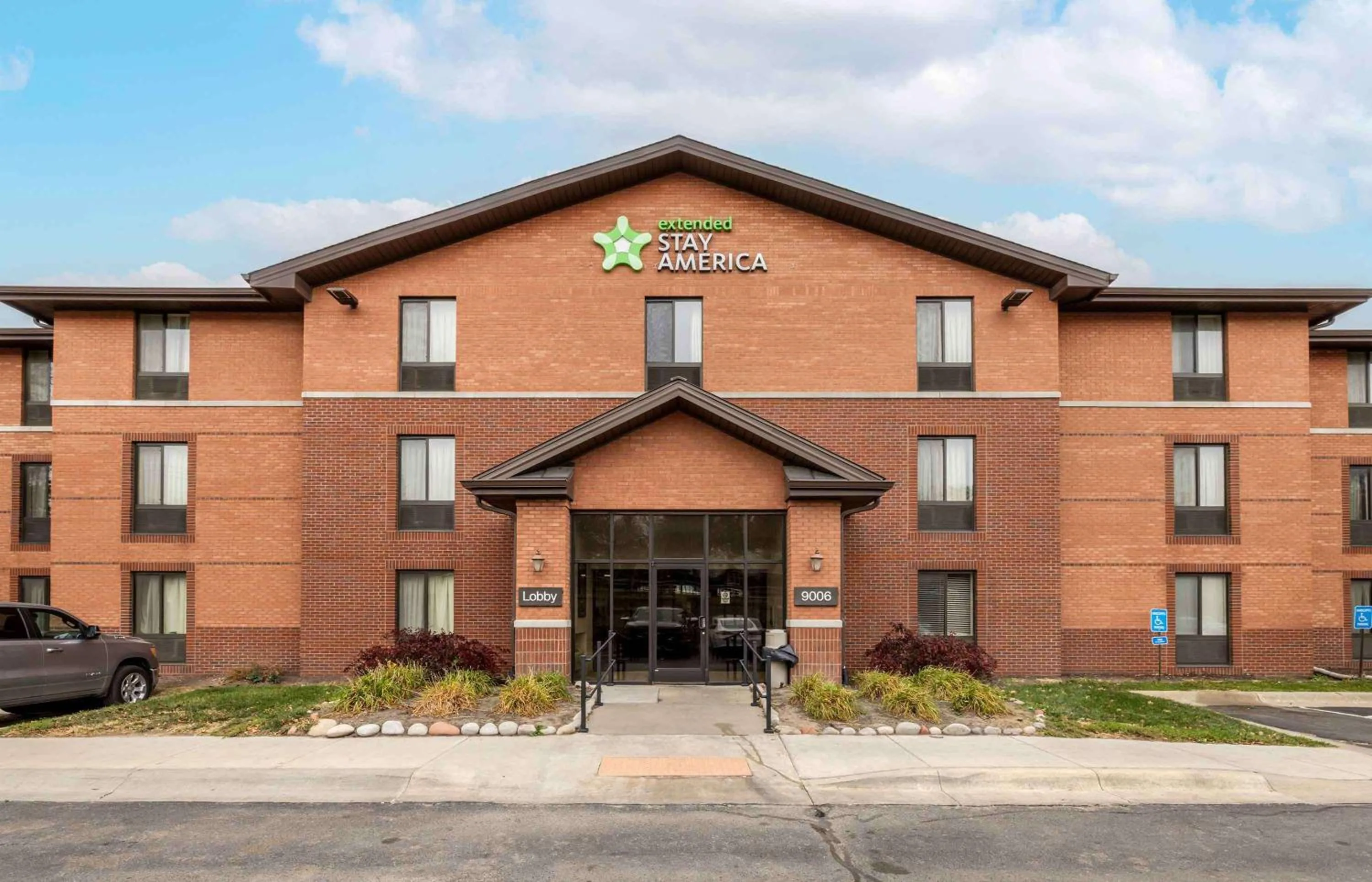 Property building in Extended Stay America Suites - Omaha - West
