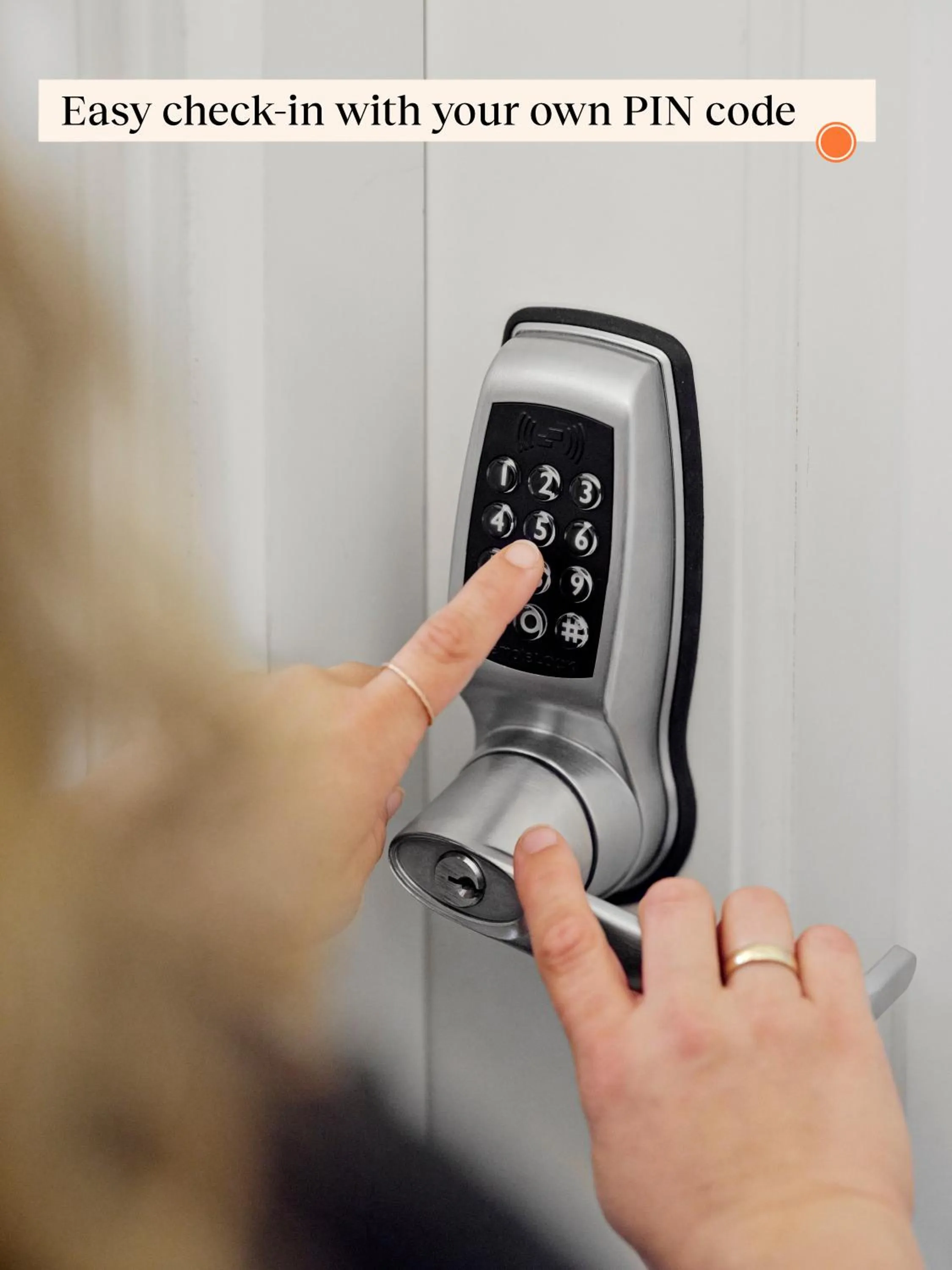 Text overlay in Rosenborg Hotel Apartments