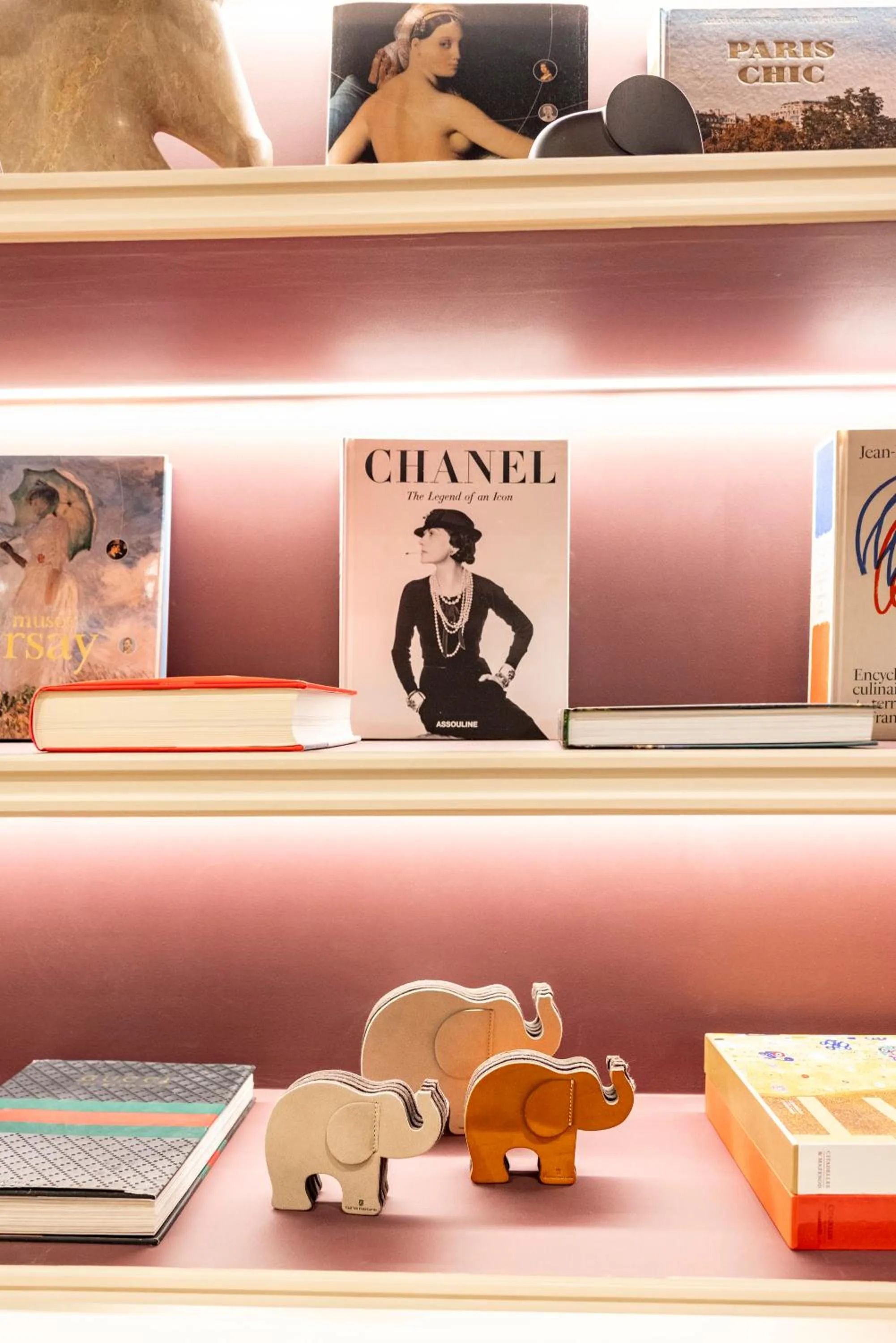 Communal lounge/ TV room in Hotel Residence Foch