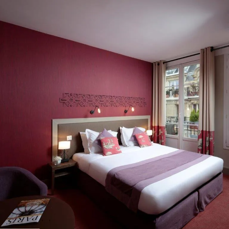 Bed in Hotel Residence Foch