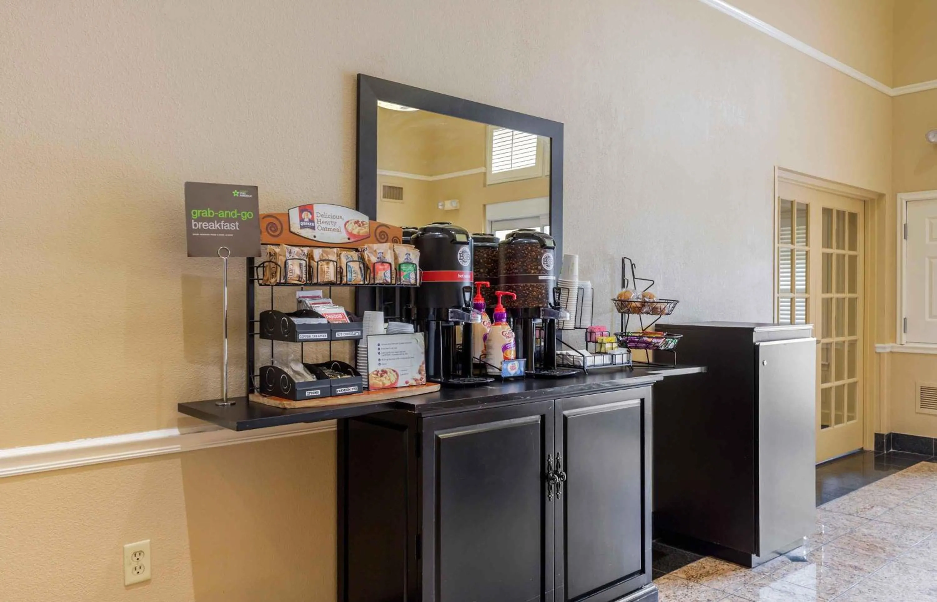 Breakfast in Extended Stay America Suites - Columbia - Northwest Harbison