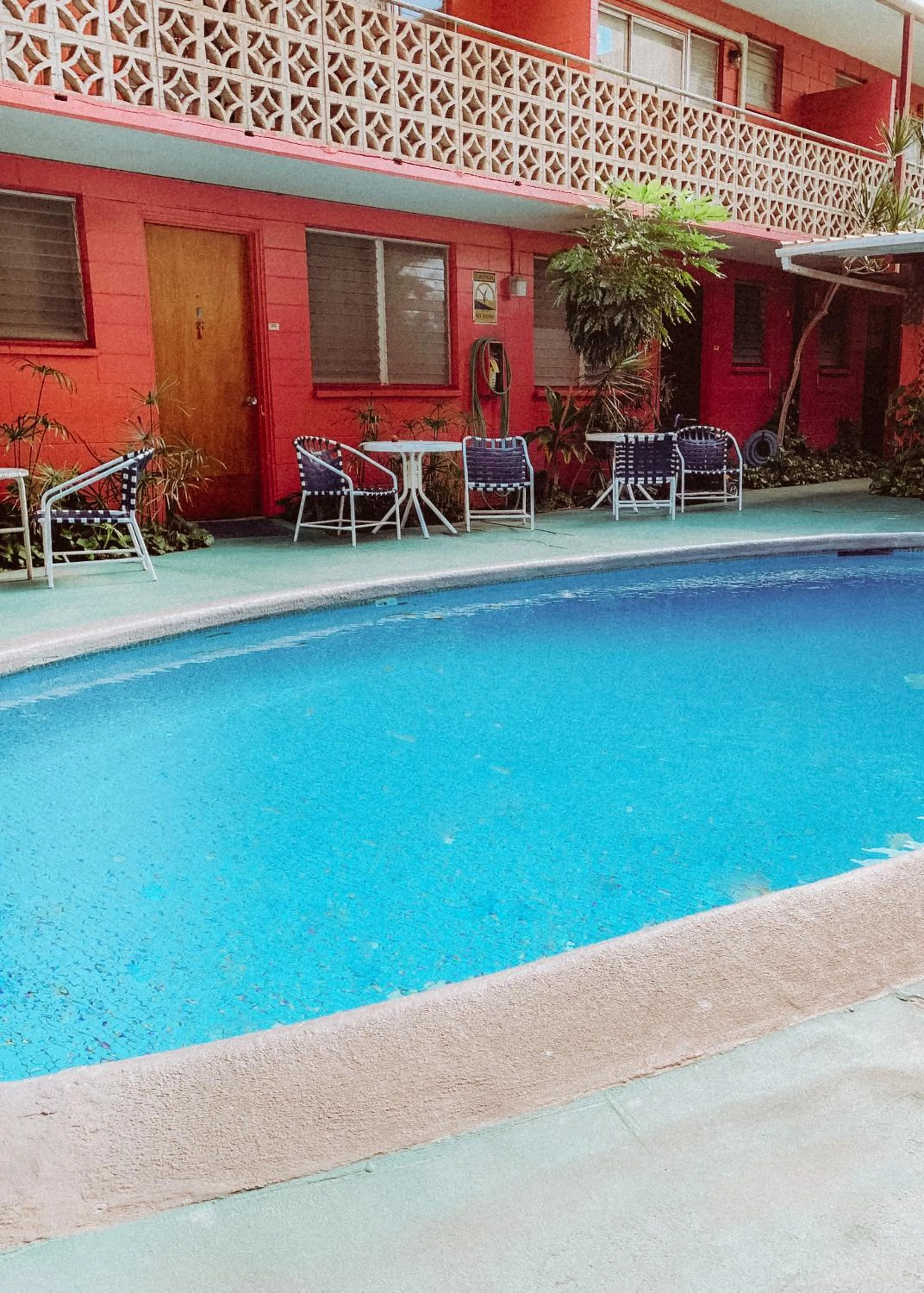 Swimming pool in Royal Grove Waikiki