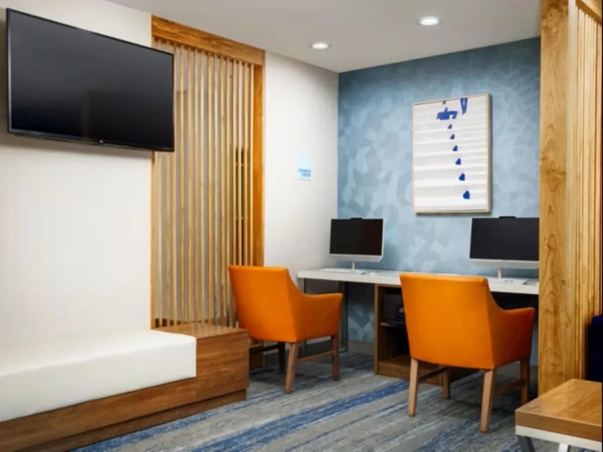 Business facilities in Holiday Inn Express & Suites Bridgeport by IHG
