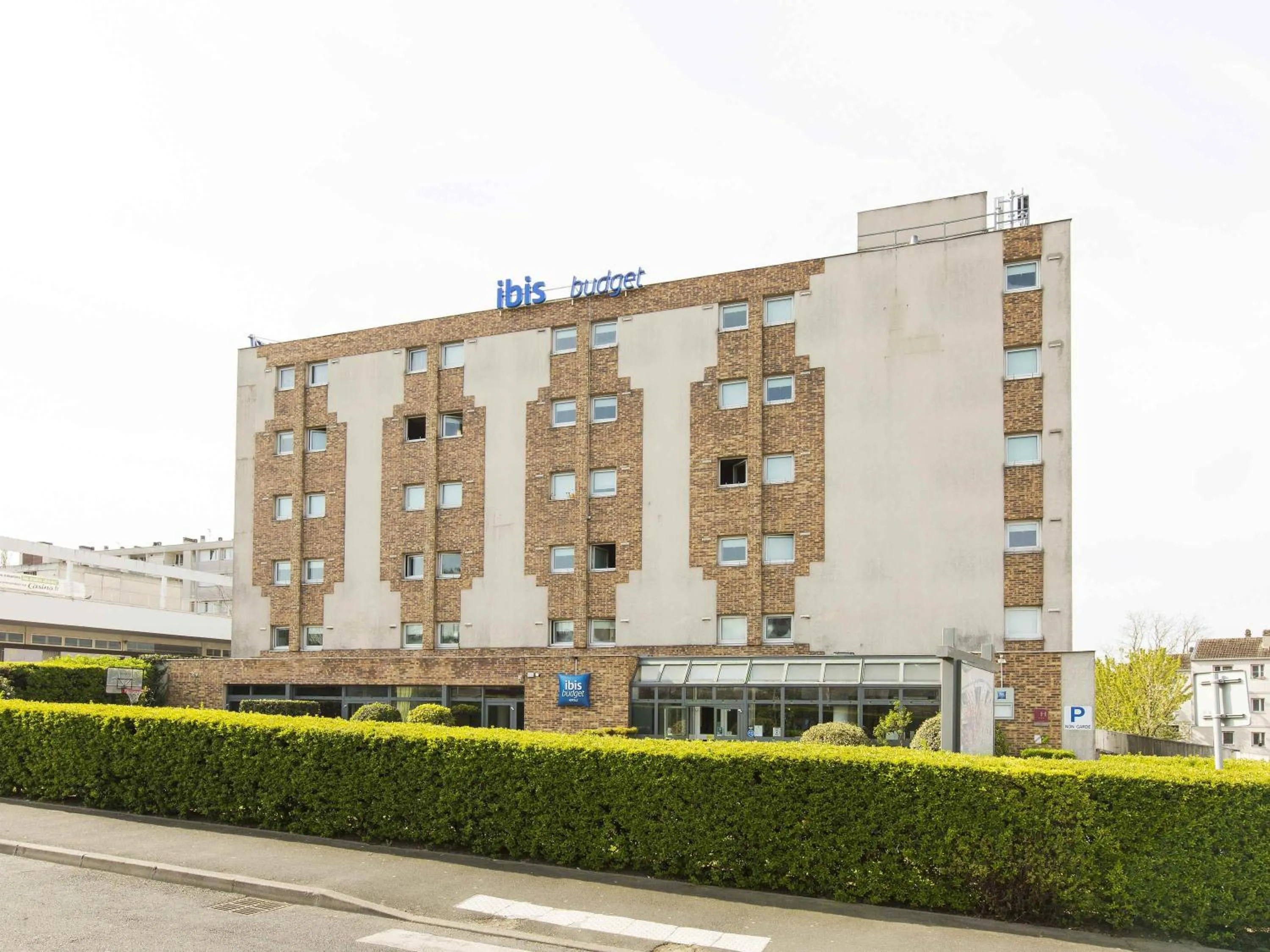 Property building in Ibis Budget Fresnes Orly