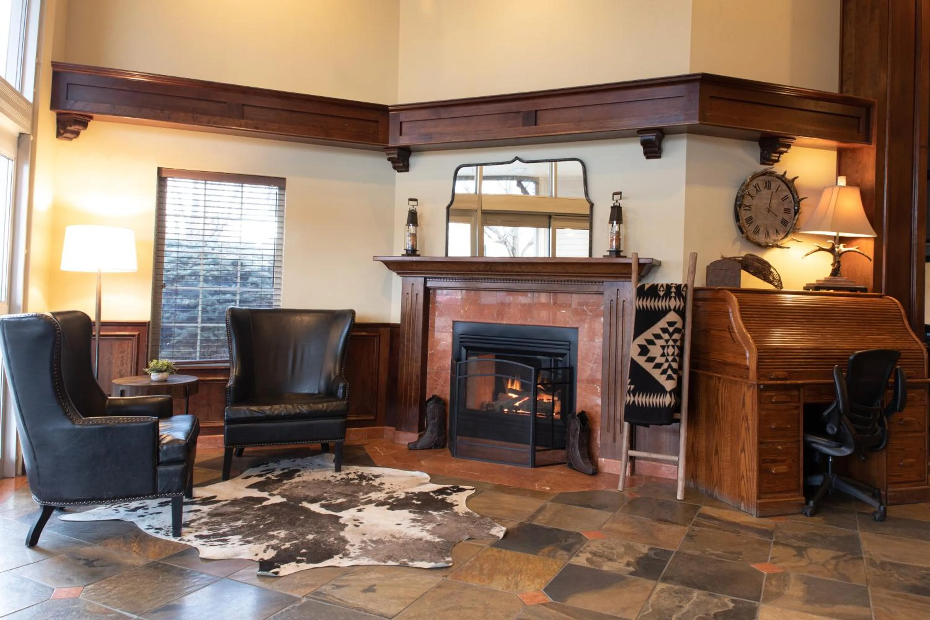 Lobby or reception in Oxford Suites Pendleton