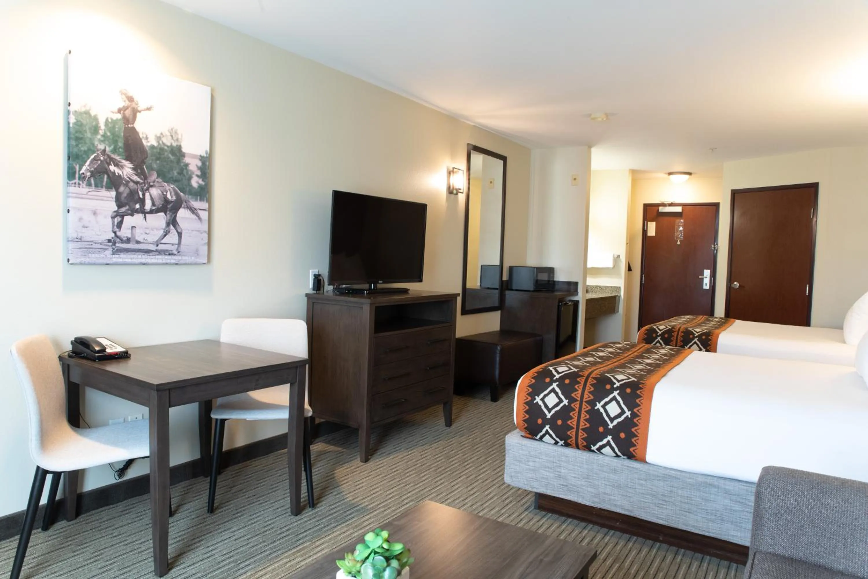 Bed in Oxford Suites Pendleton