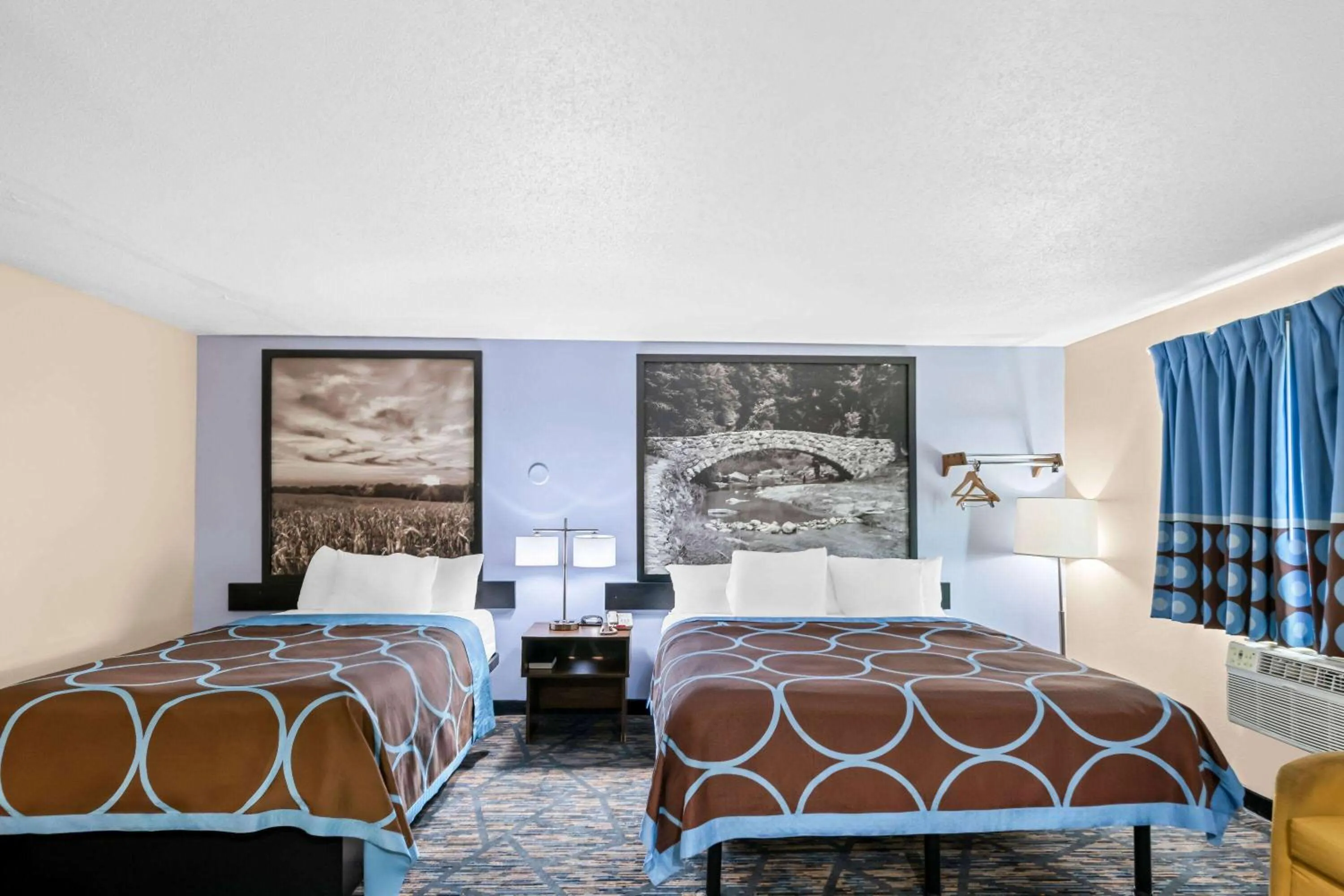 Photo of the whole room, Bed in Super 8 by Wyndham Council Bluffs IA Omaha NE Area