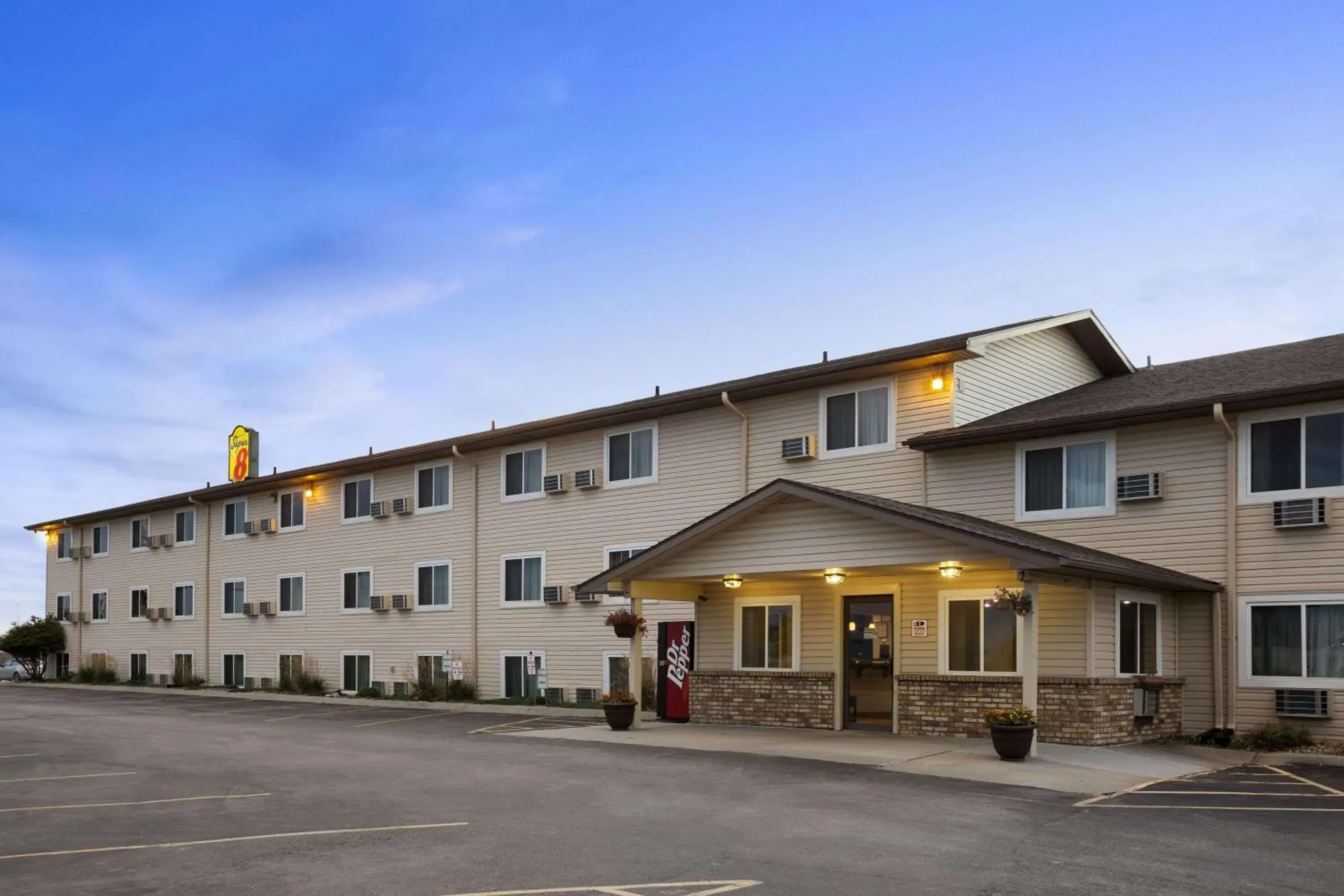 Super 8 by Wyndham Council Bluffs IA Omaha NE Area Super 8 by Wyndham Council Bluffs IA Omaha NE Area