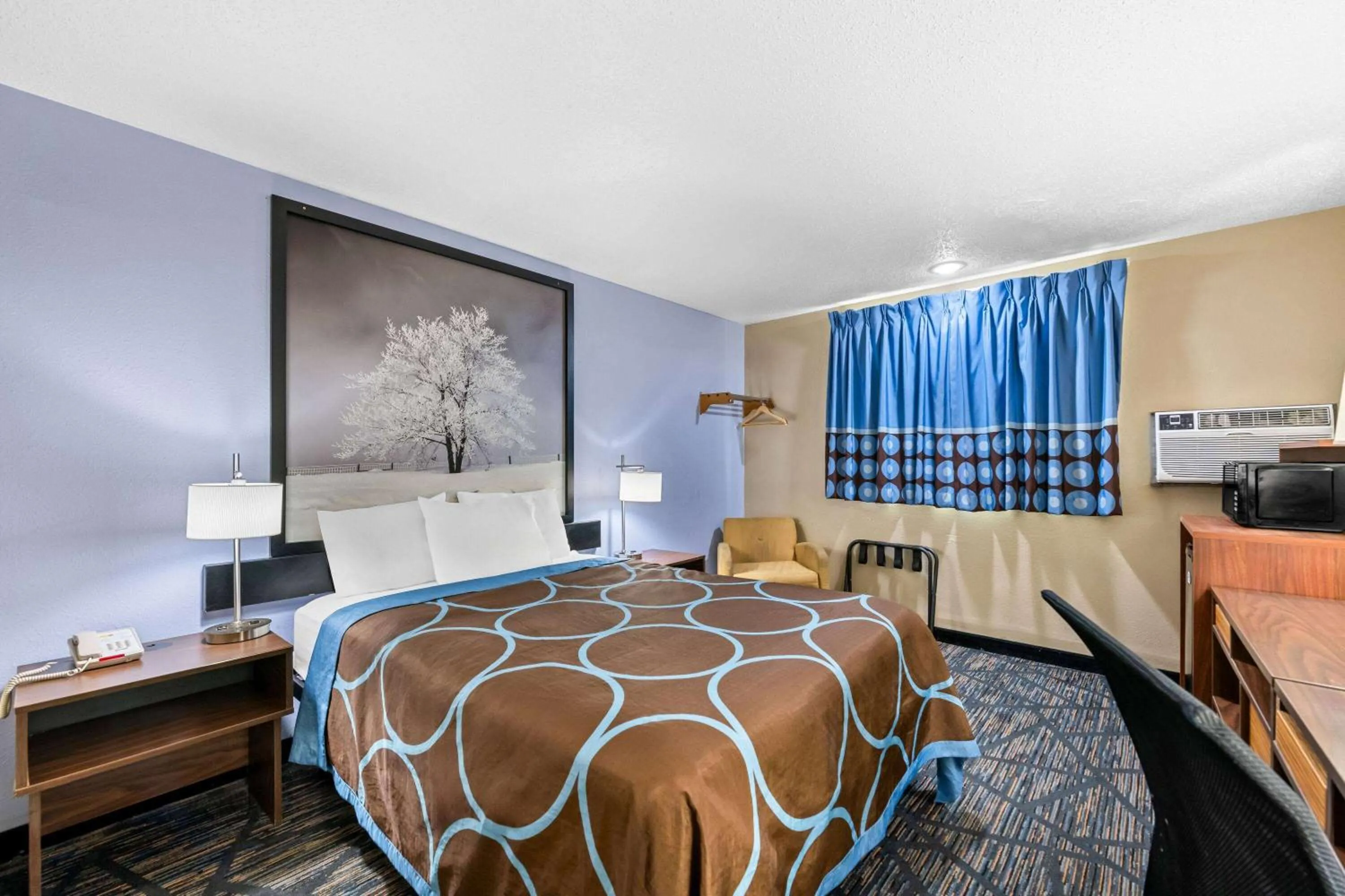 Bed in Super 8 by Wyndham Council Bluffs IA Omaha NE Area