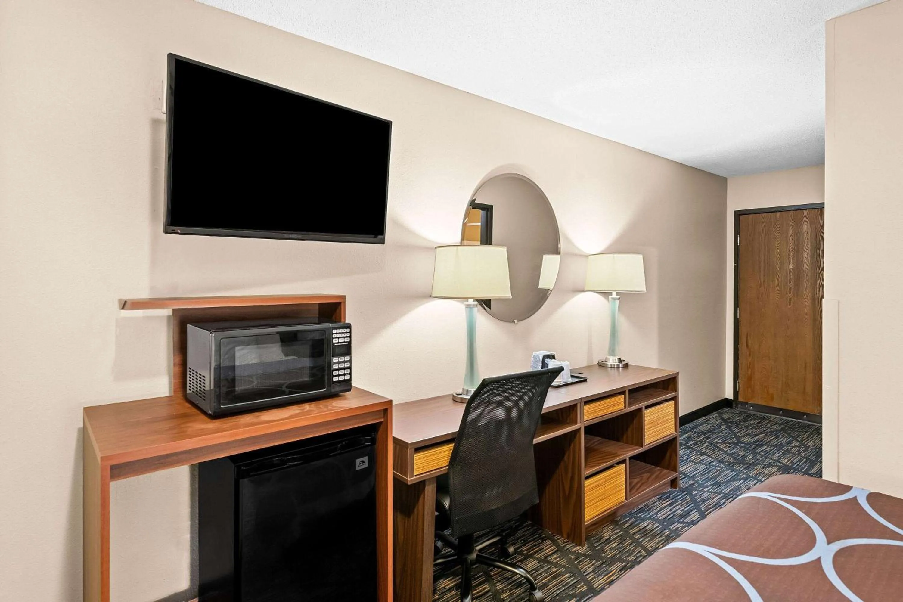 Bed in Super 8 by Wyndham Council Bluffs IA Omaha NE Area