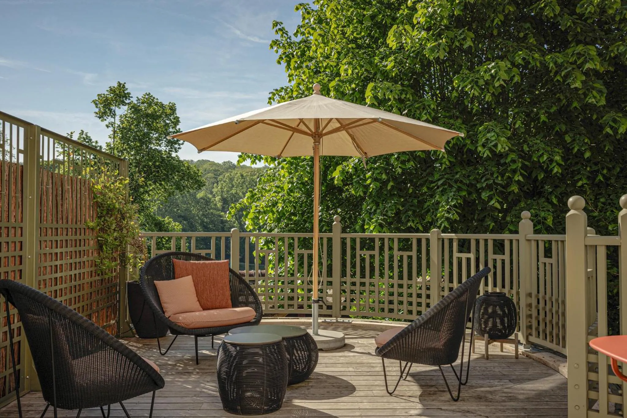 Balcony/Terrace in Les Etangs de Corot