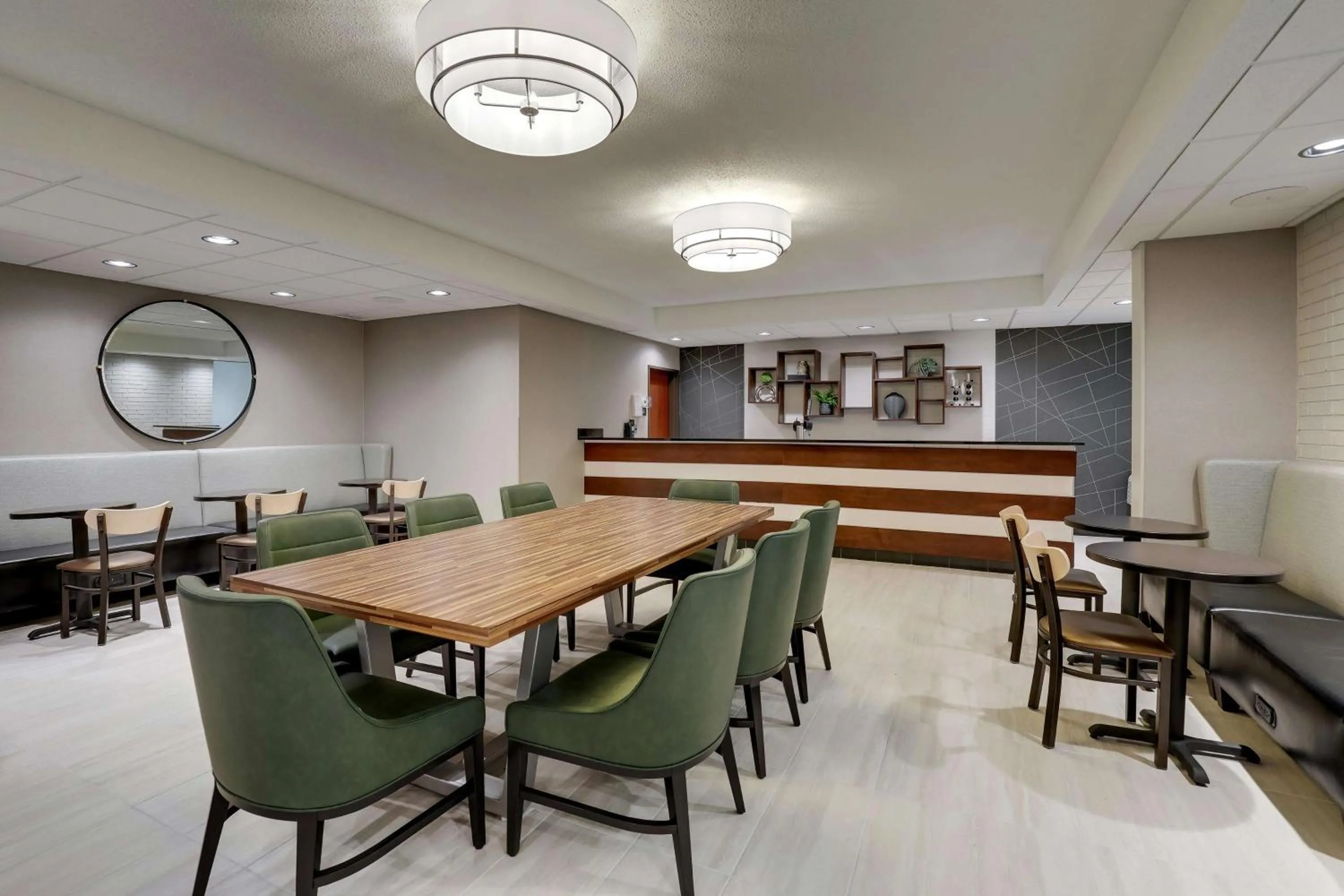 Food and drinks in Drury Inn & Suites Cape Girardeau