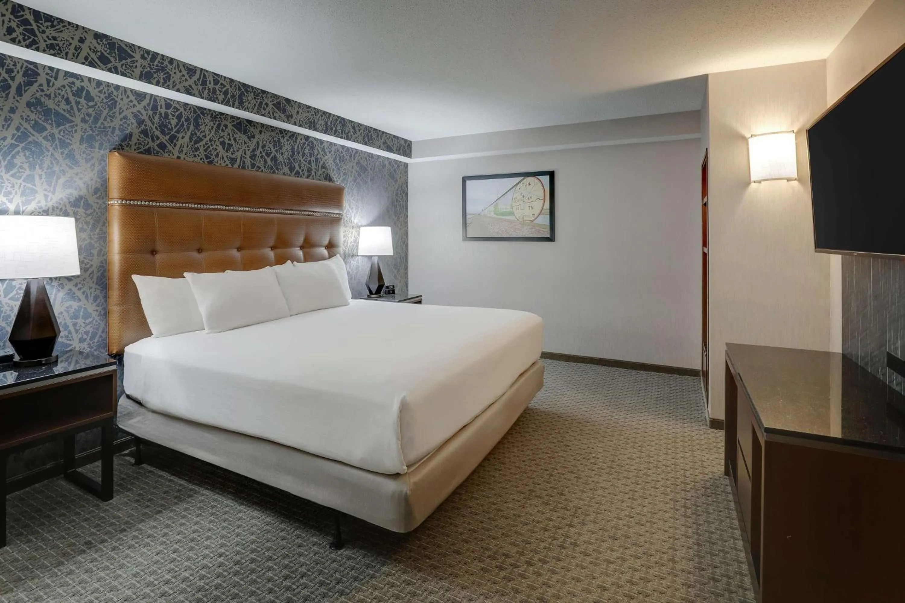 Bedroom, Bed in Drury Inn & Suites Cape Girardeau