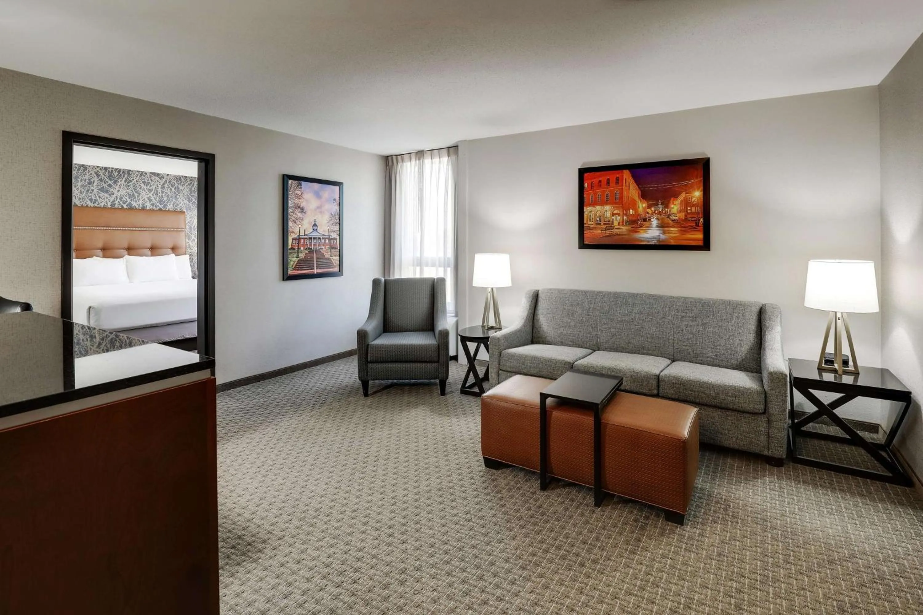 Bedroom in Drury Inn & Suites Cape Girardeau