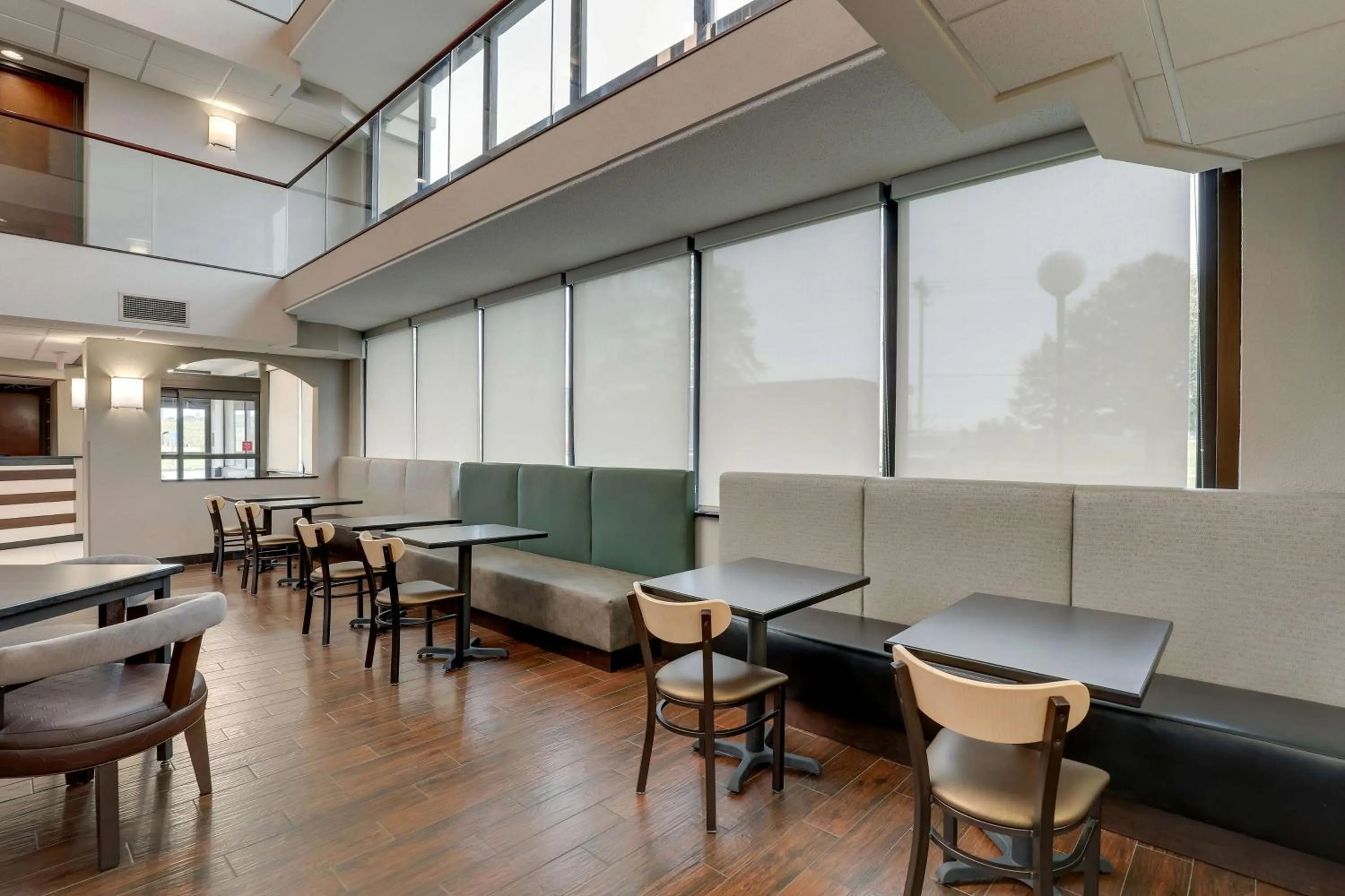 Breakfast in Drury Inn & Suites Cape Girardeau