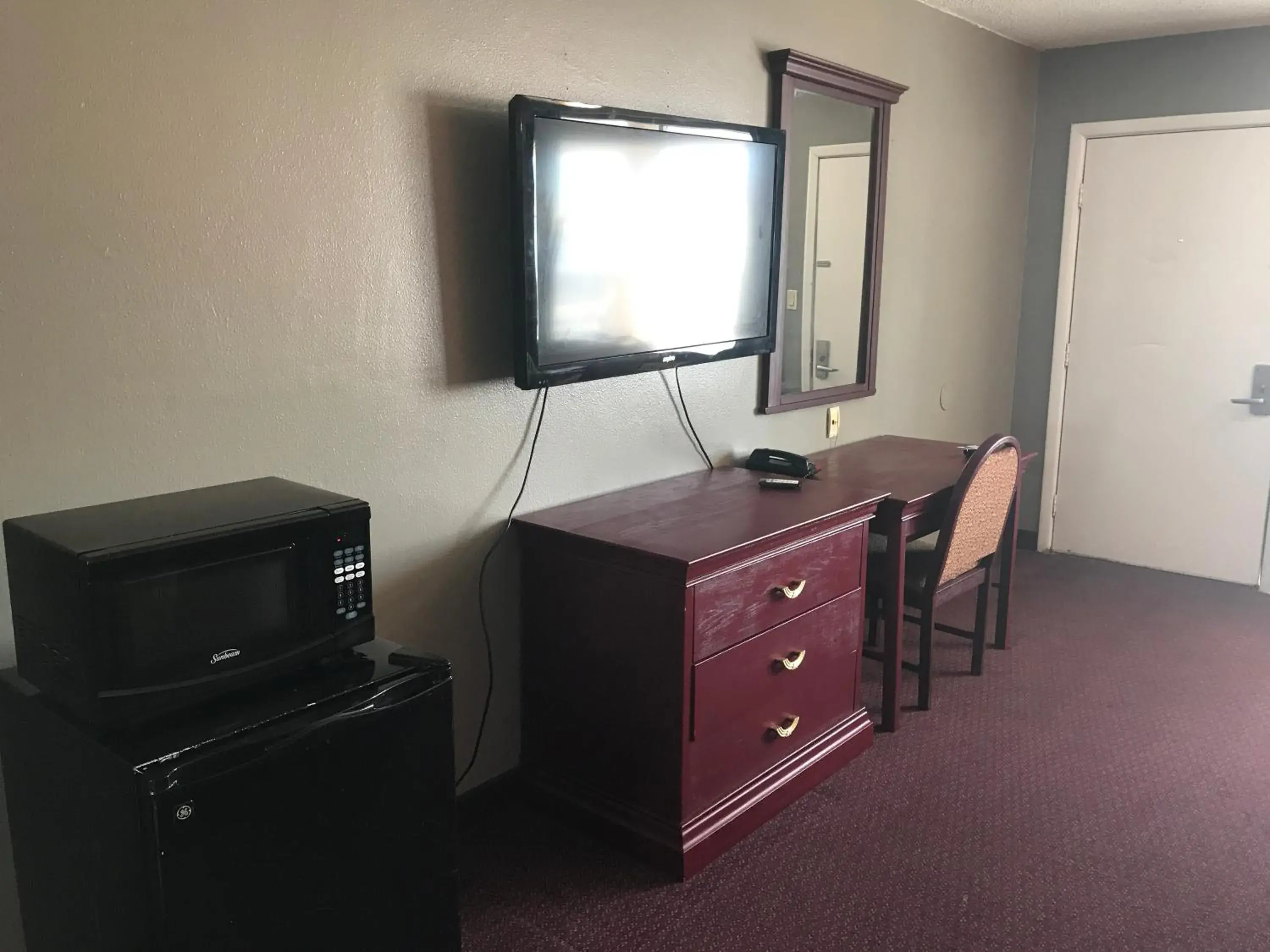 Single Room - single occupancy - Smoking in Express Inn Bay City Single Room - single occupancy - Smoking in Express Inn Bay City