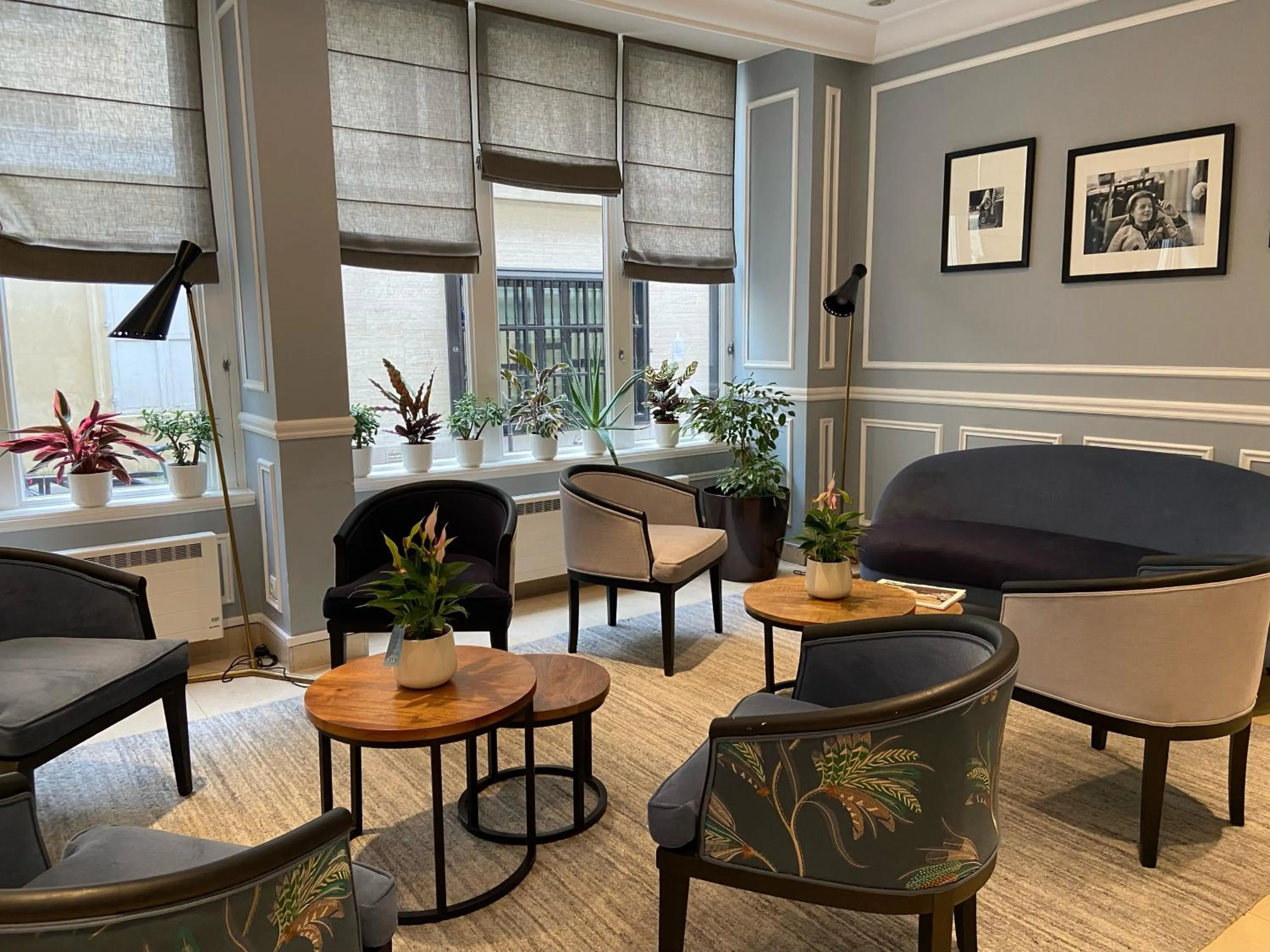 Living room in Hôtel Central Saint Germain