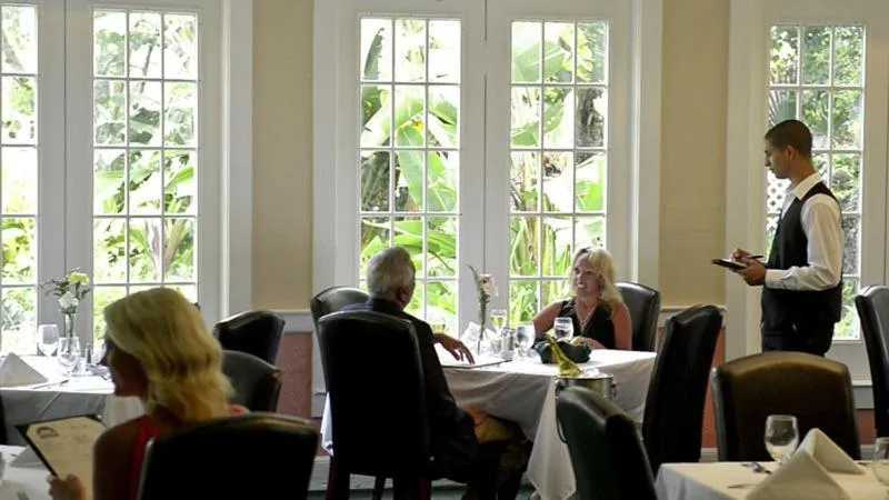 Restaurant/places to eat in Lakeside Inn on Lake Dora