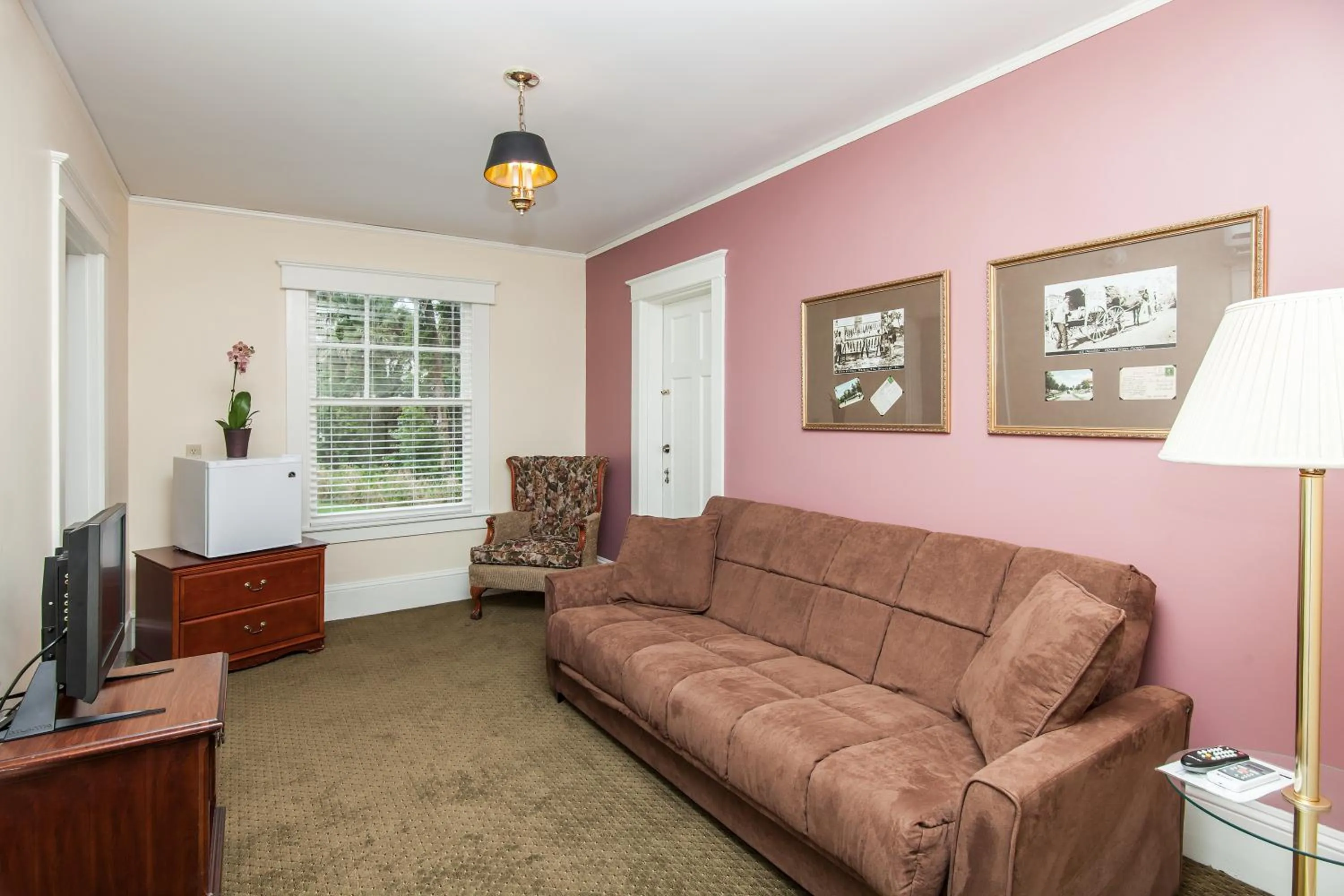 Day in Lakeside Inn on Lake Dora