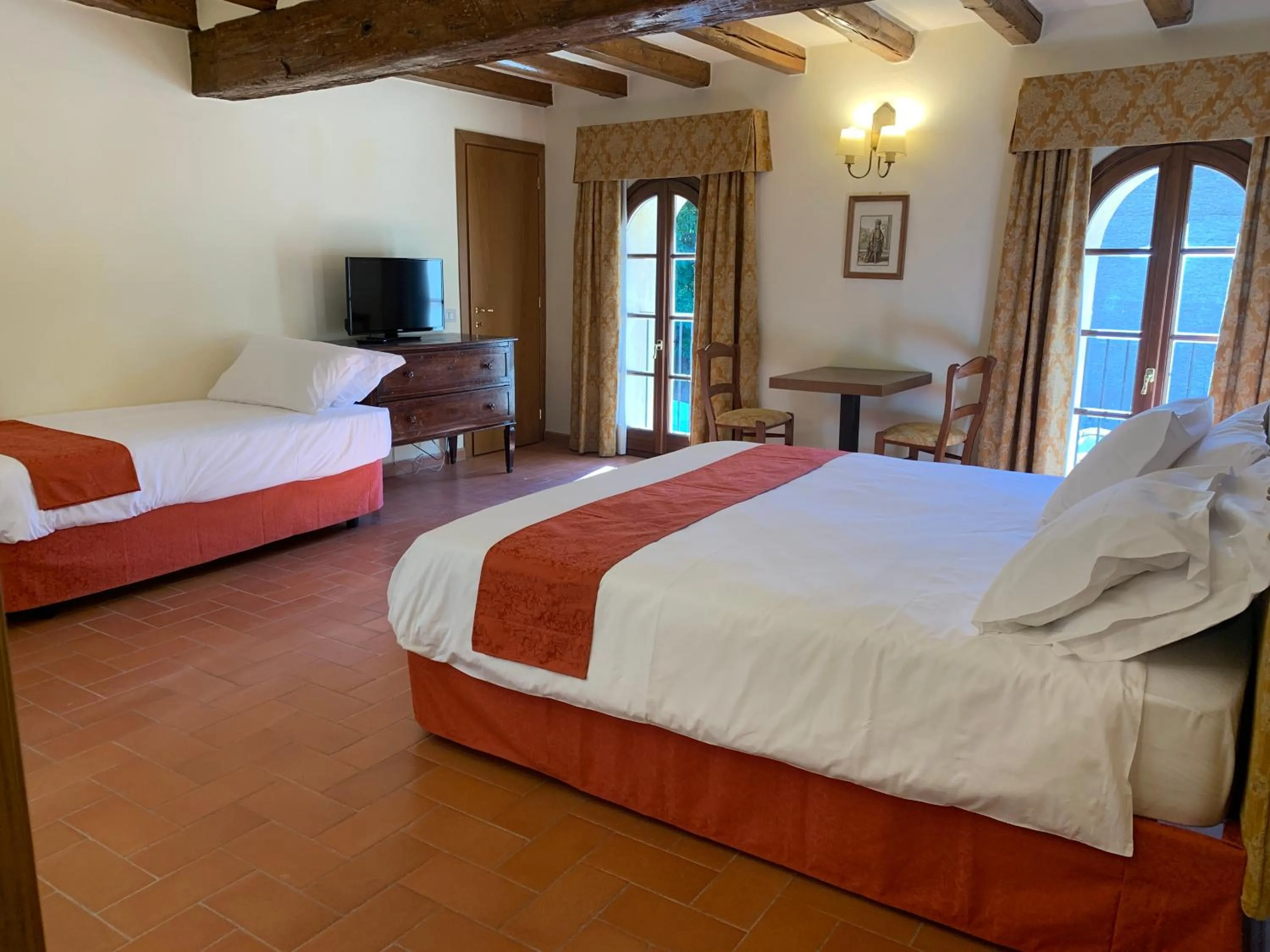 Photo of the whole room, Bed in PALAZZO DE' ROSSI HOTEL