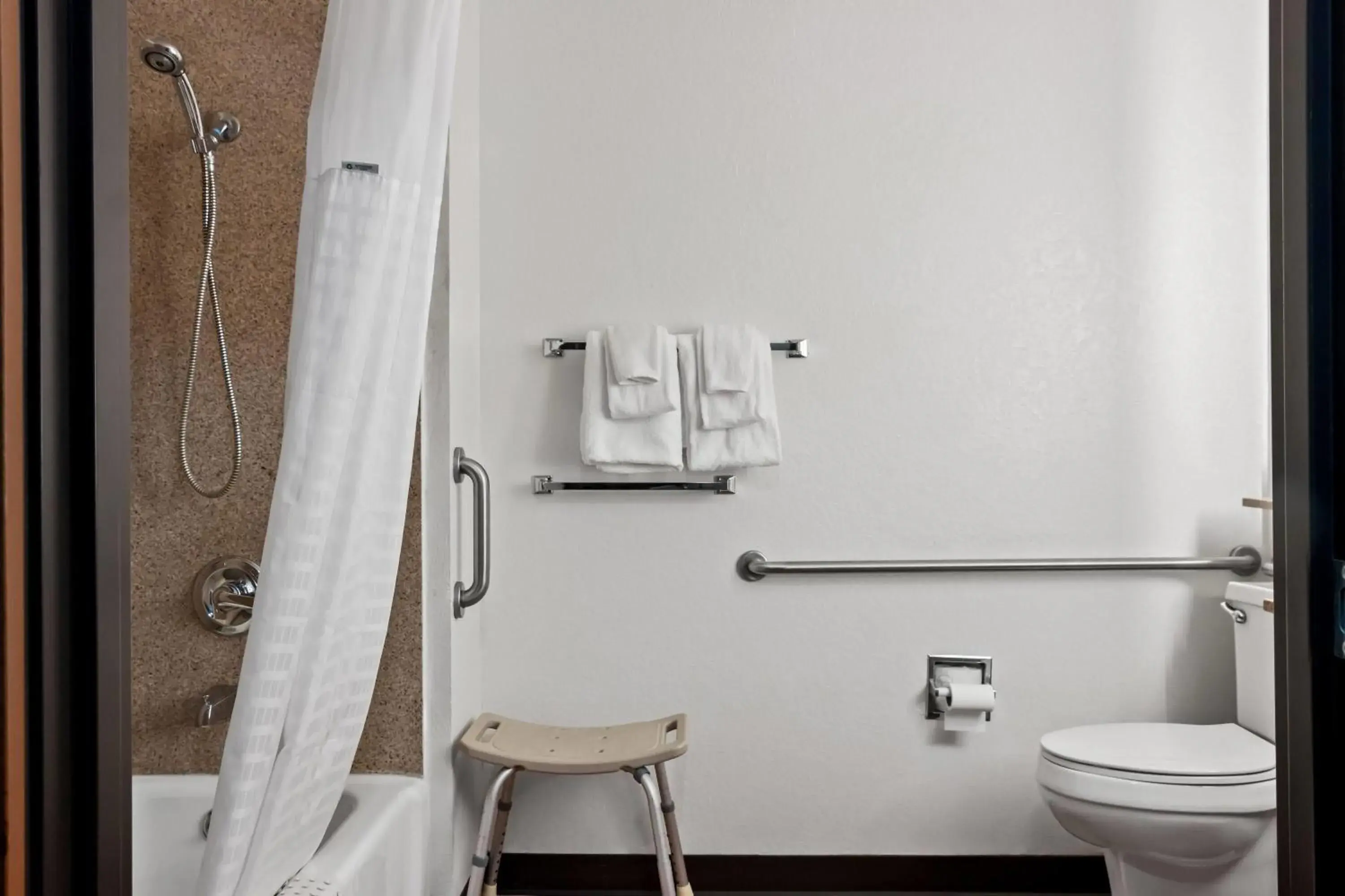 Queen Room - Mobility Access/Non-Smoking in Super 8 by Wyndham Santa Rosa Queen Room - Mobility Access/Non-Smoking in Super 8 by Wyndham Santa Rosa