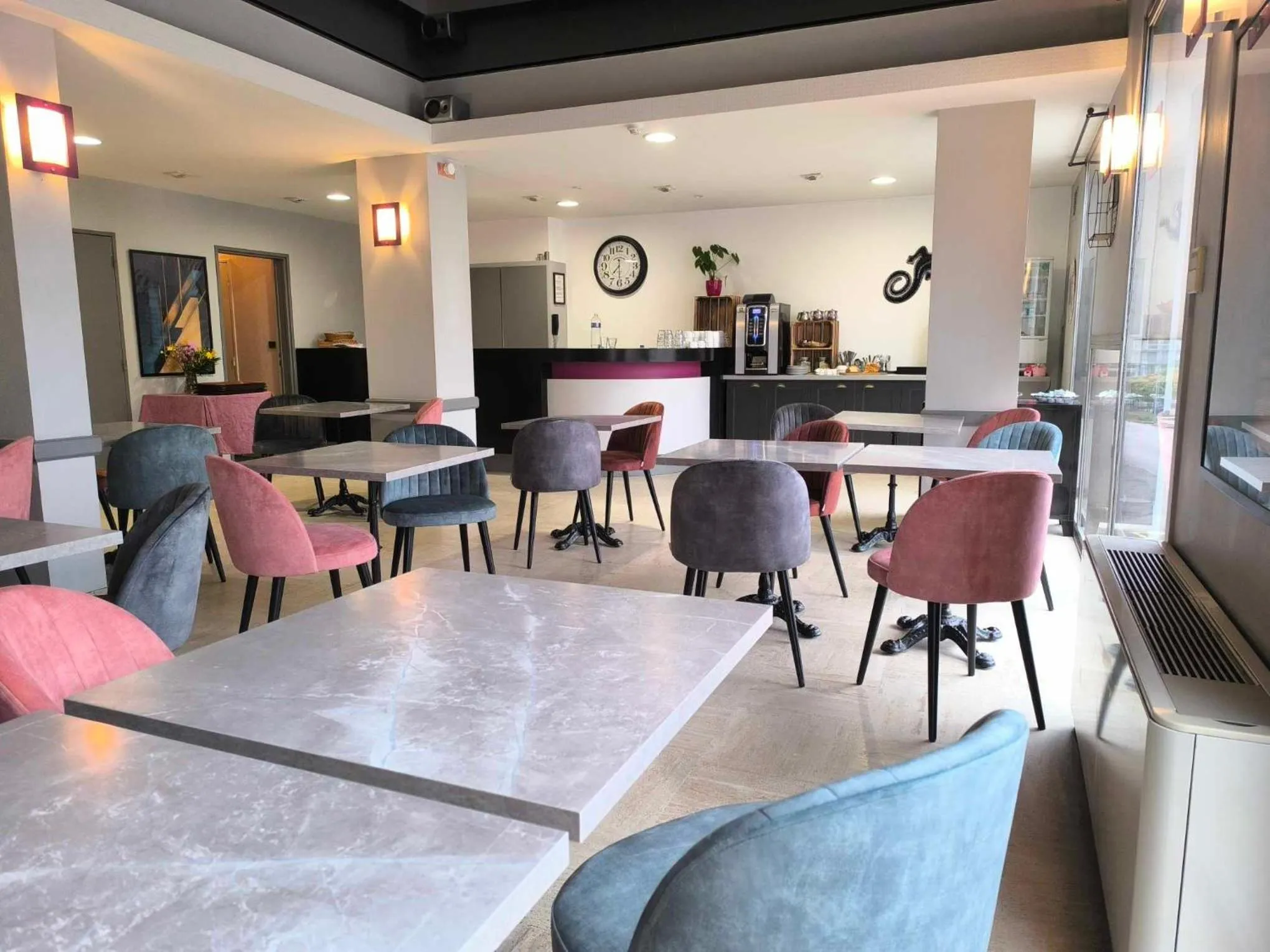 Dining area in Hôtel Saint Jacques