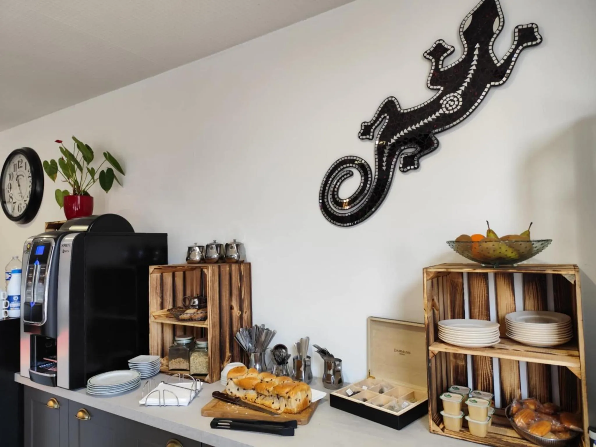 Buffet breakfast in Hôtel Saint Jacques