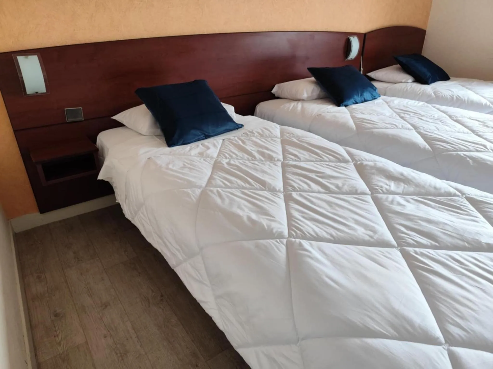 Bedroom, Bed in Hôtel Saint Jacques