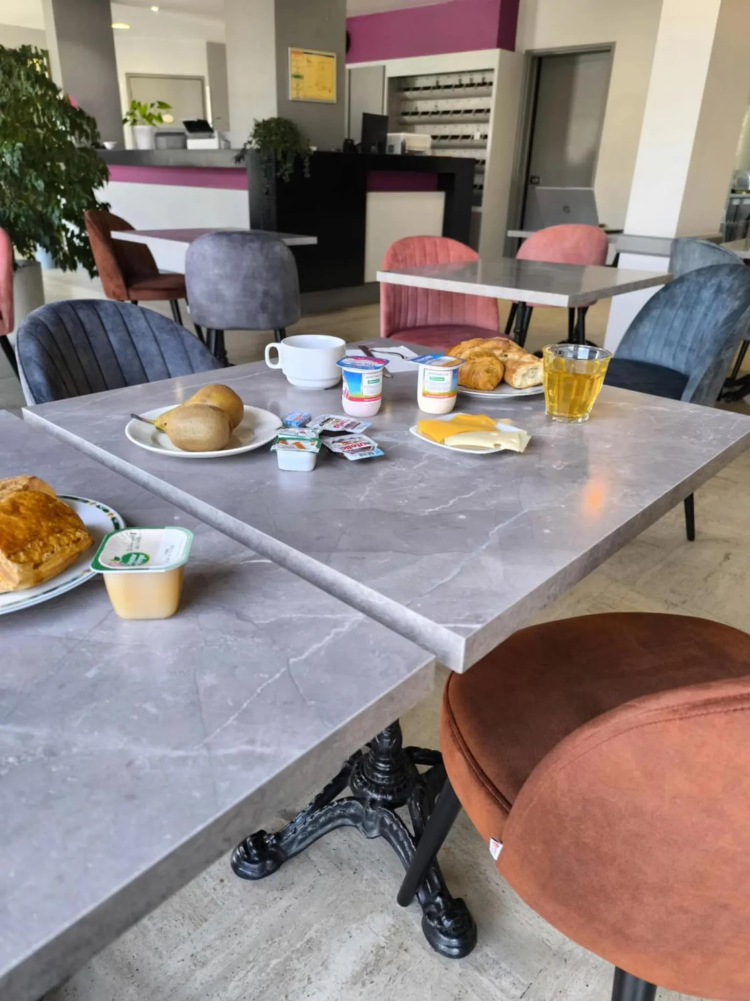 Food and drinks in Hôtel Saint Jacques