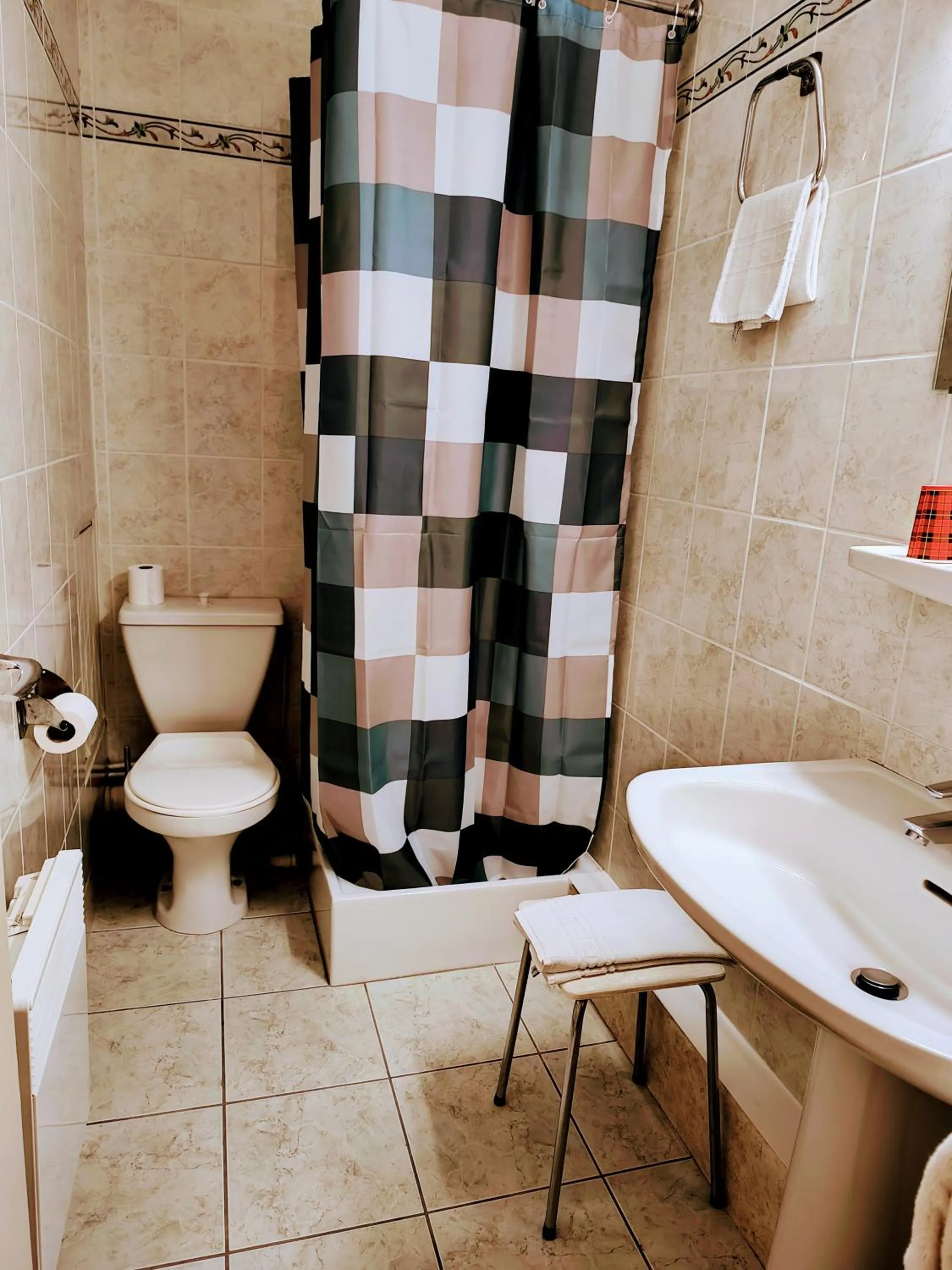 Bathroom in Hôtel Saint Jacques