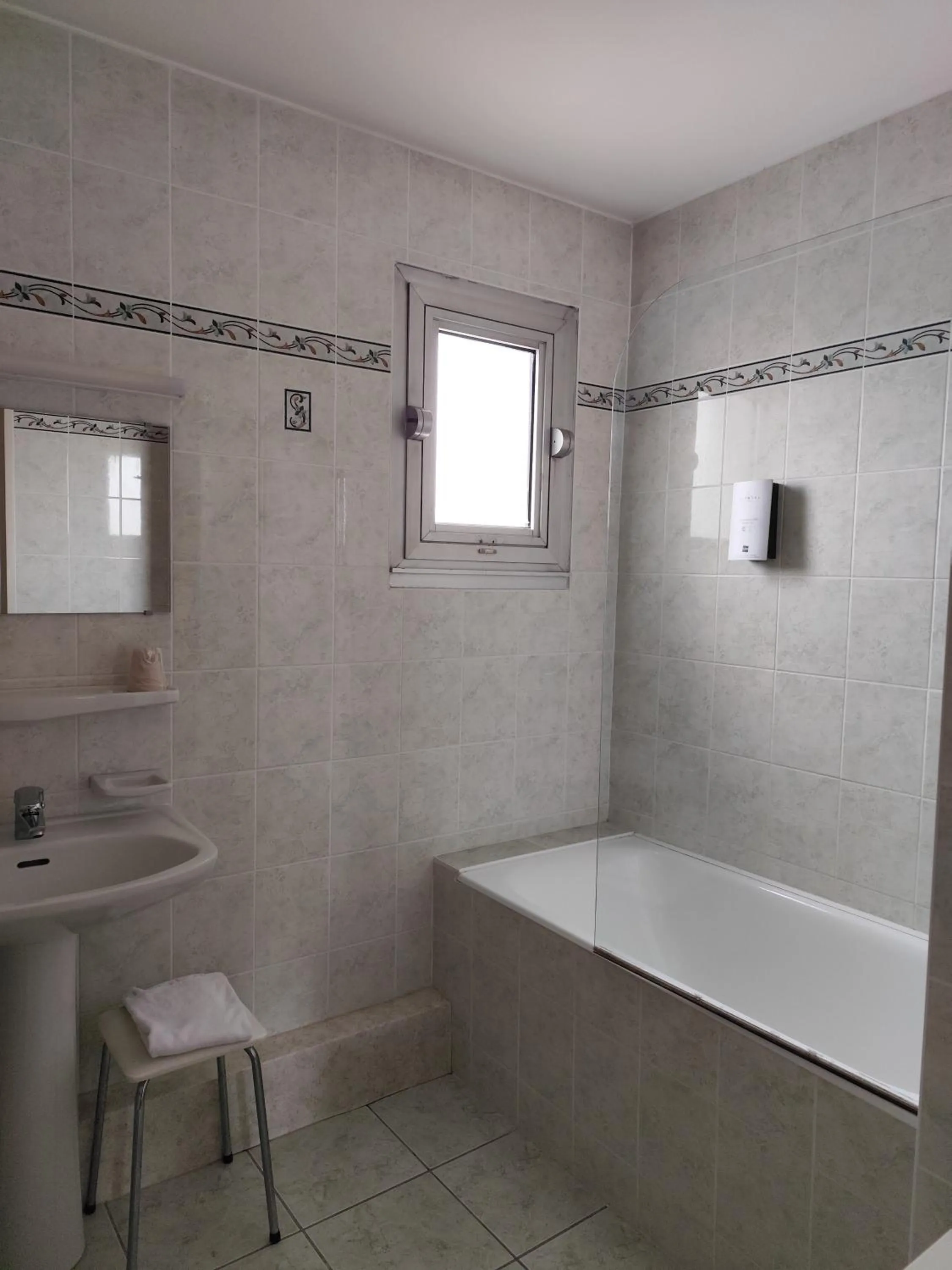 Bathroom in Hôtel Saint Jacques