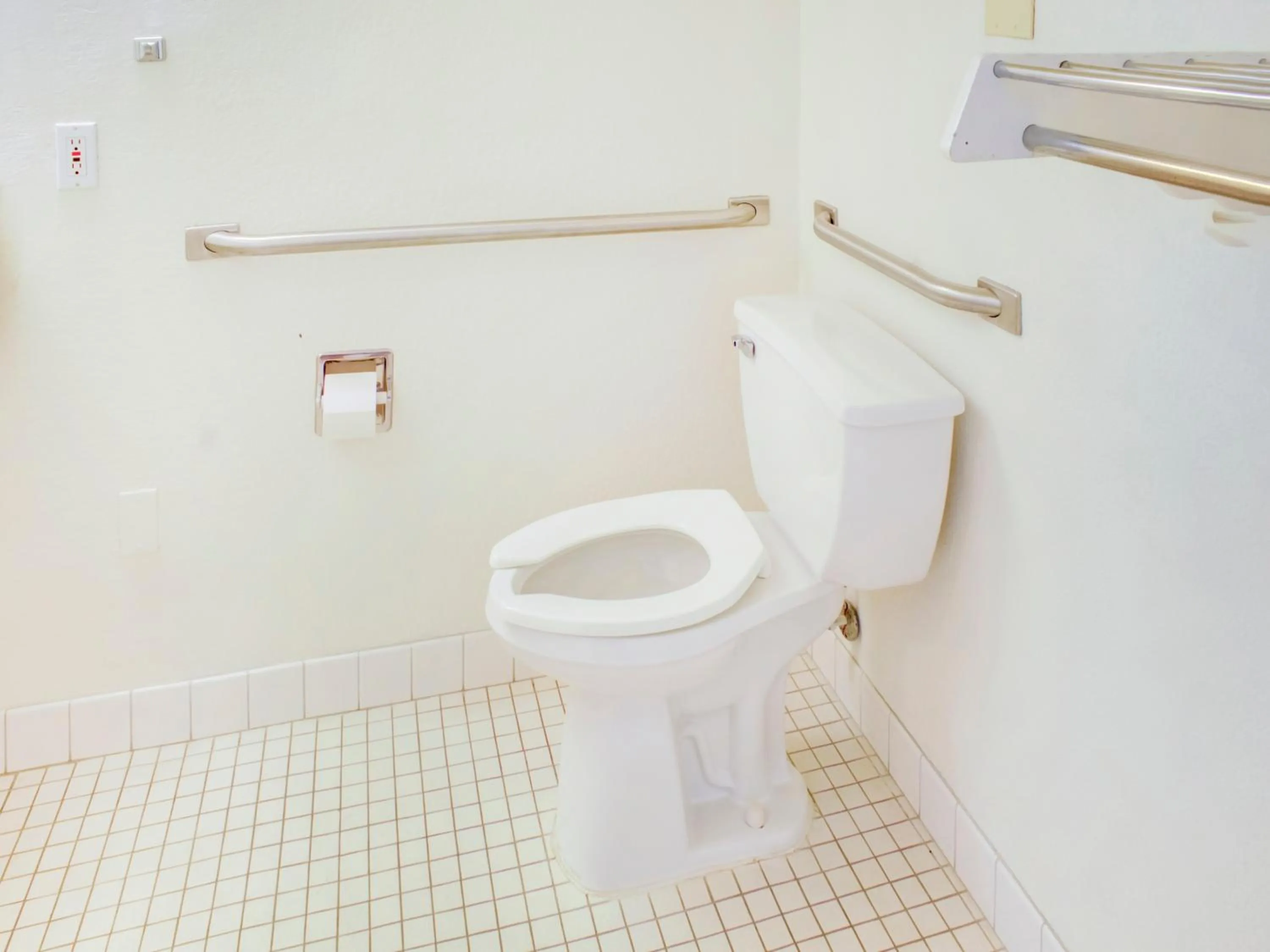 Bathroom in Travelodge by Wyndham Miles City