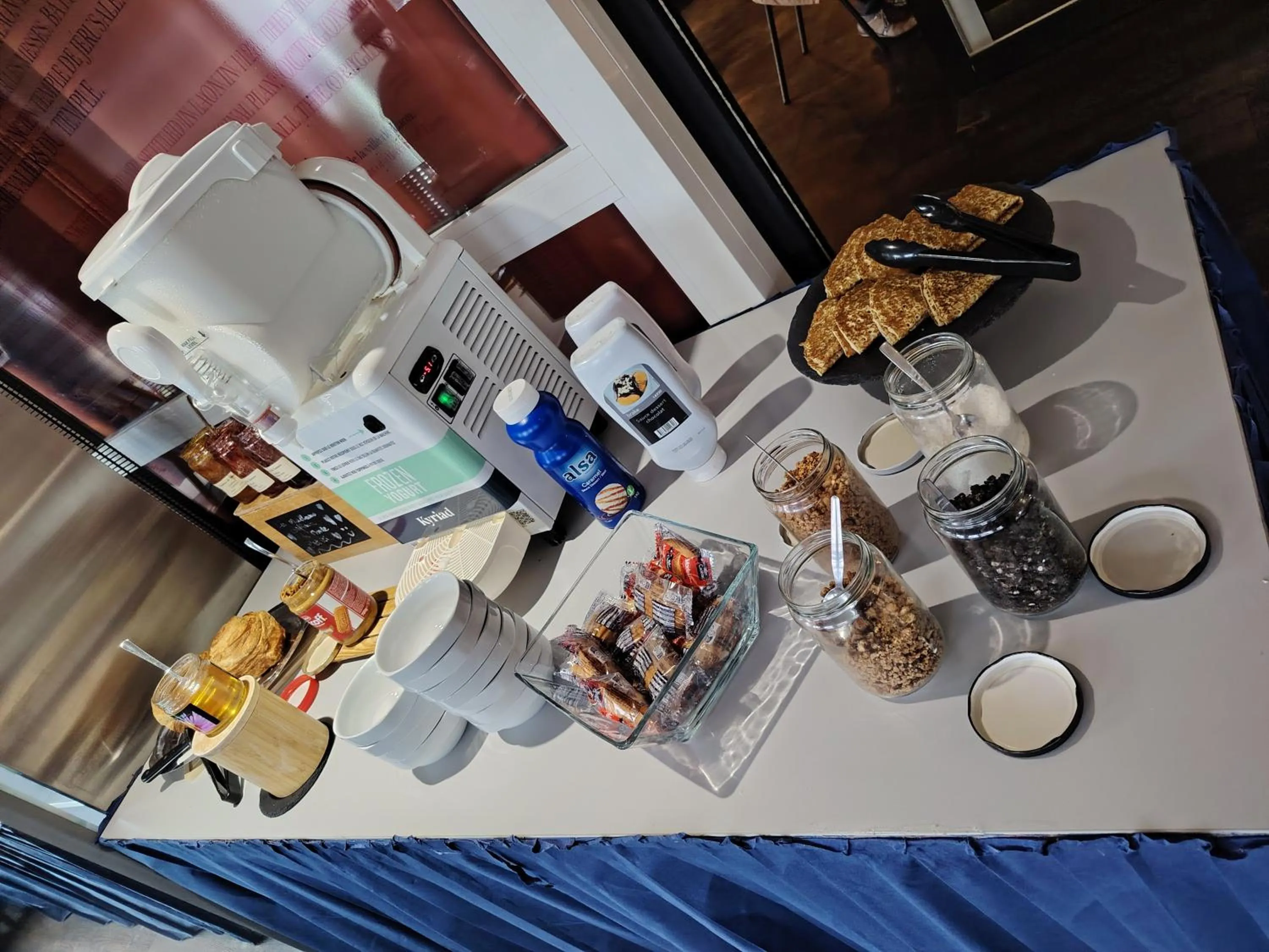 Breakfast in Kyriad Laon