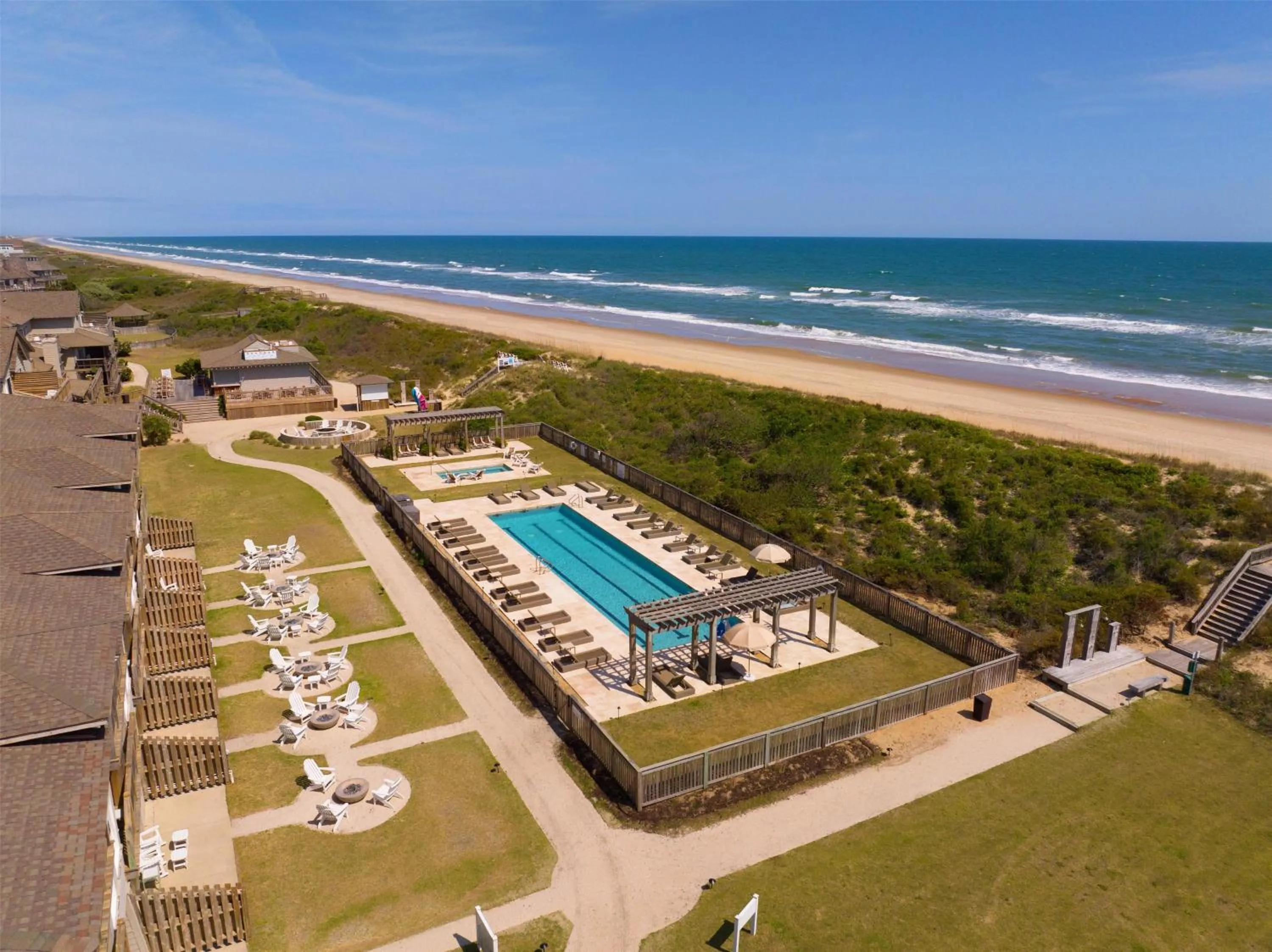 Pool view in The Sanderling