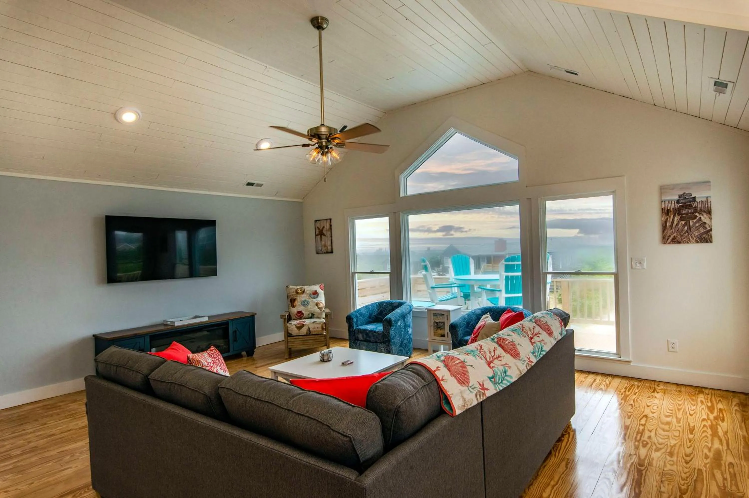 Bedroom in The Sanderling