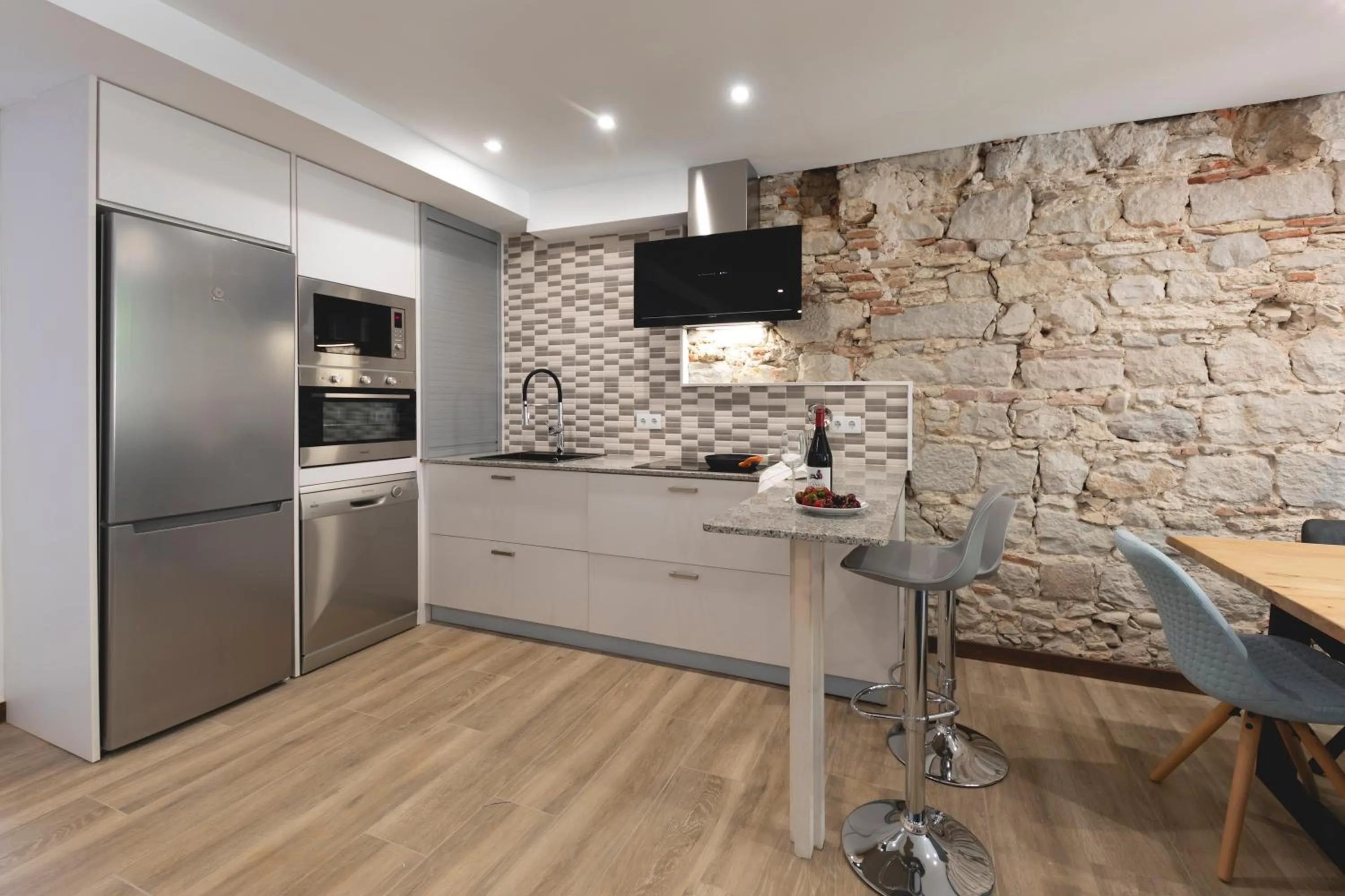 Kitchen or kitchenette in Bravissimo Rambla Eiffel Bridge 1