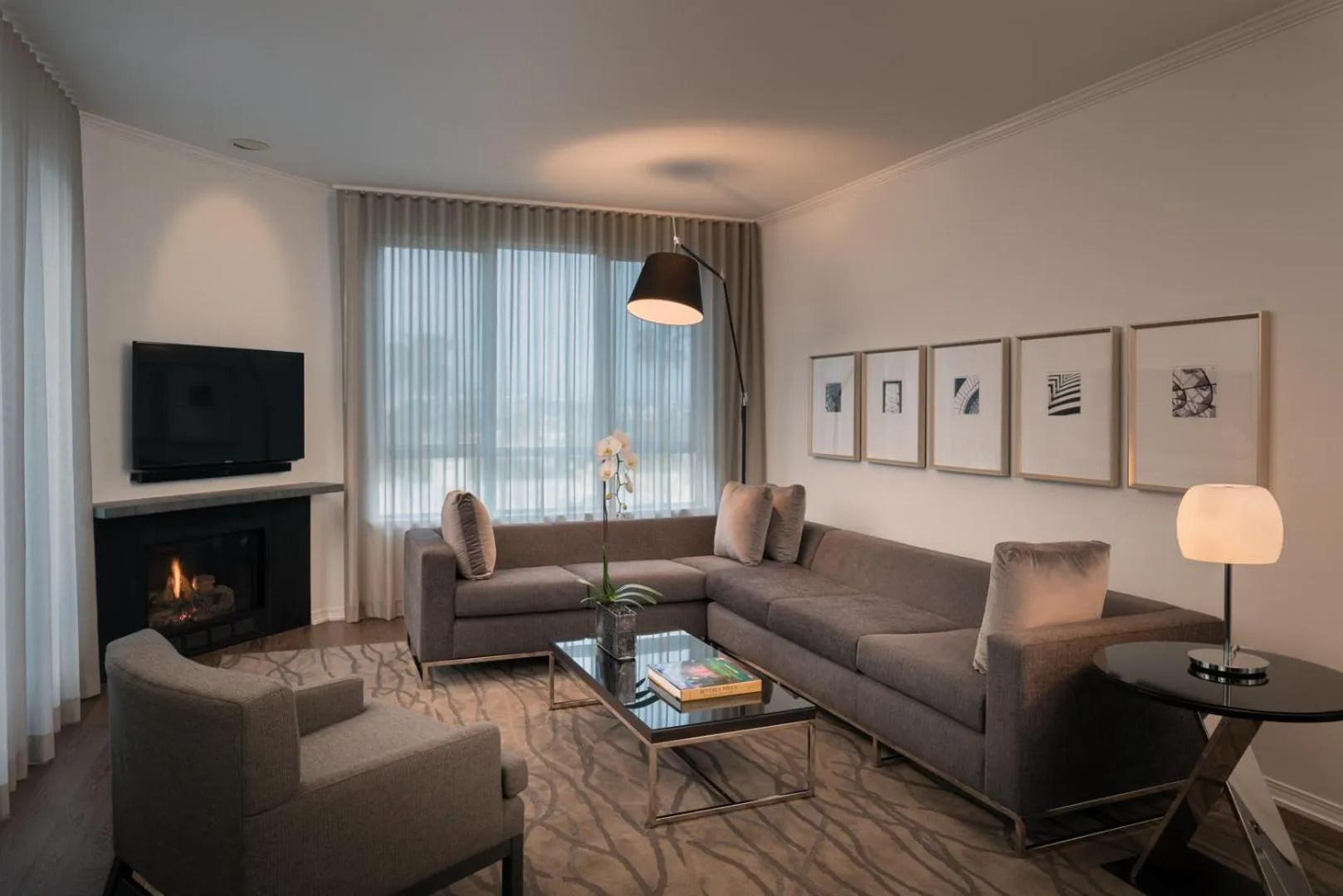 Communal lounge/ TV room in AKA Beverly Hills