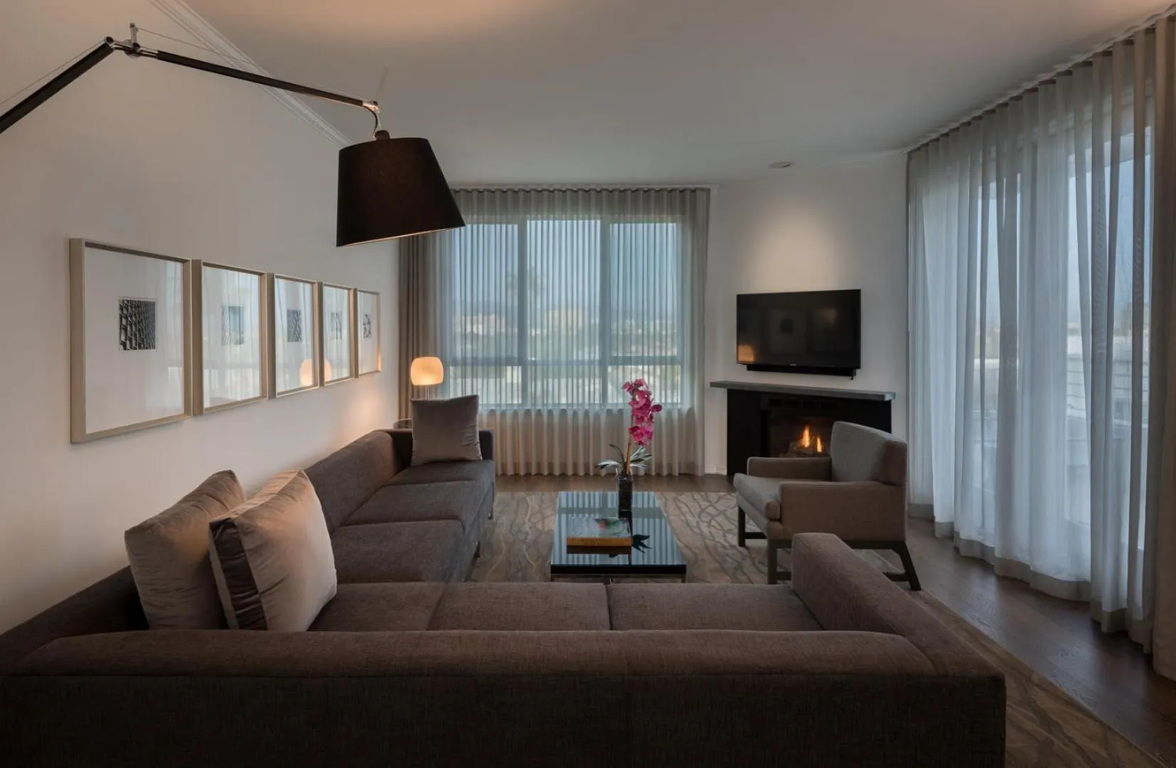 TV and multimedia in AKA Beverly Hills