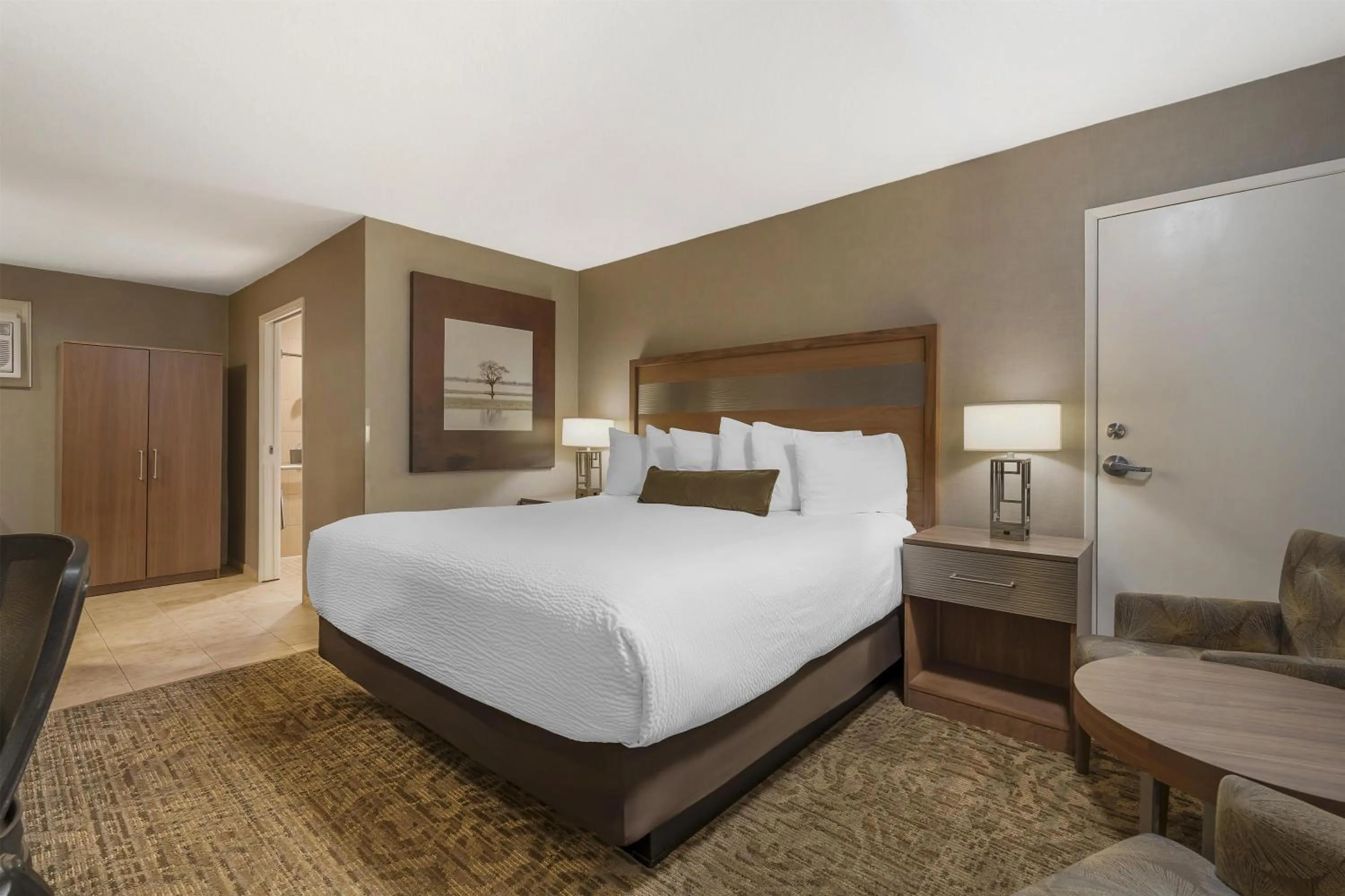 Bedroom, Bed in Best Western Plus Anaheim Inn