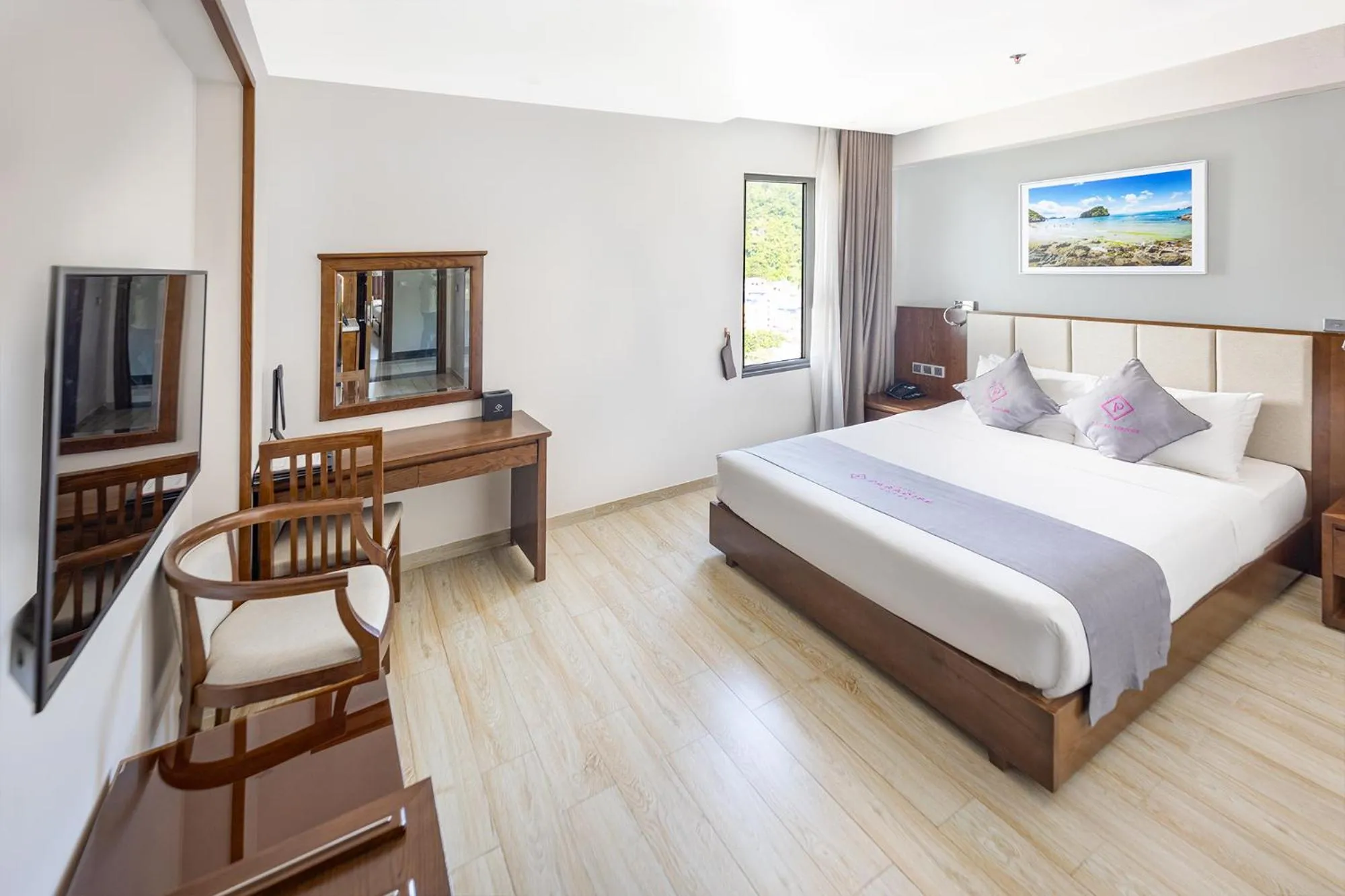 Bed in Cat Ba Paradise Hotel - Sky Bar & Massage