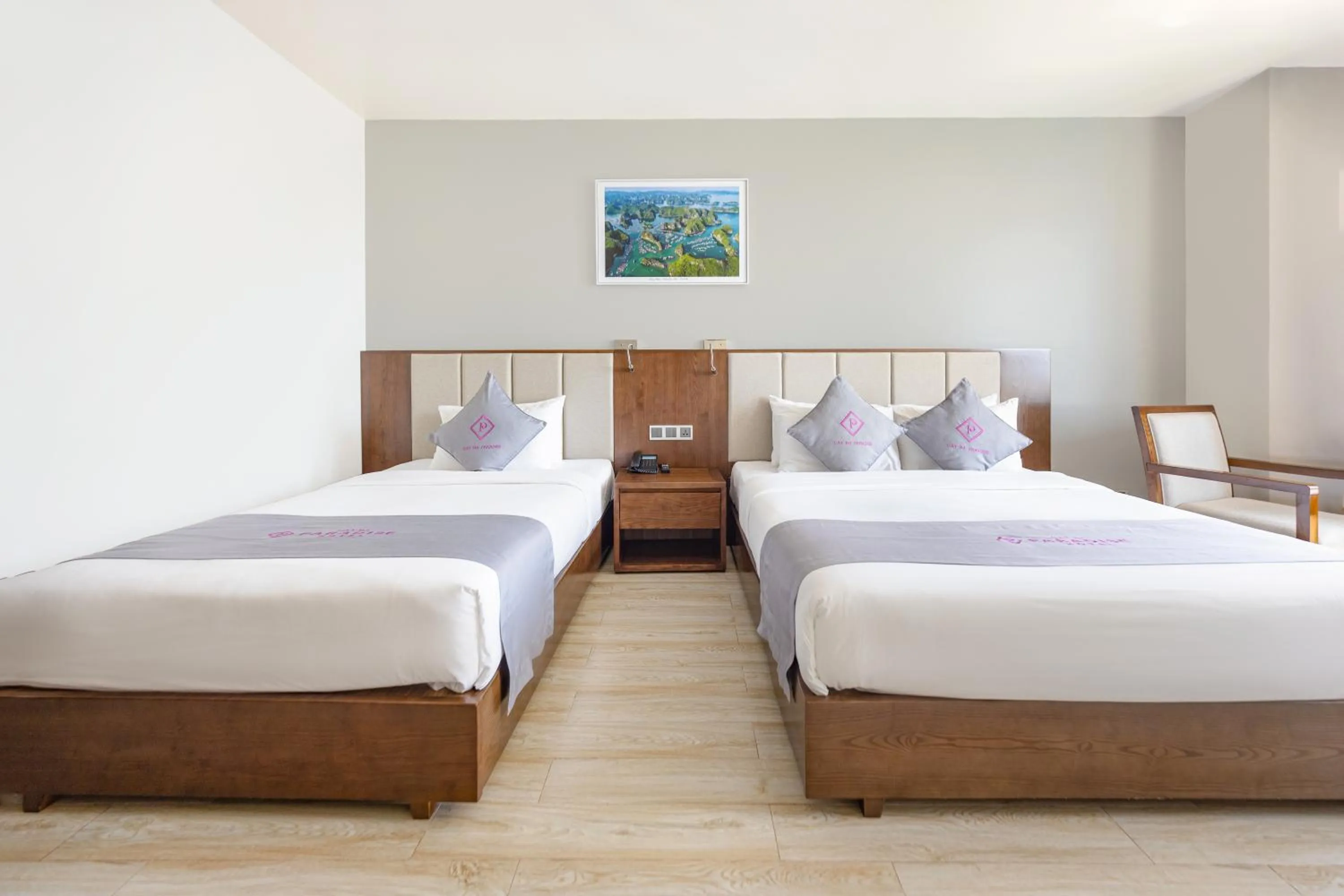 Bed in Cat Ba Paradise Hotel - Sky Bar & Massage