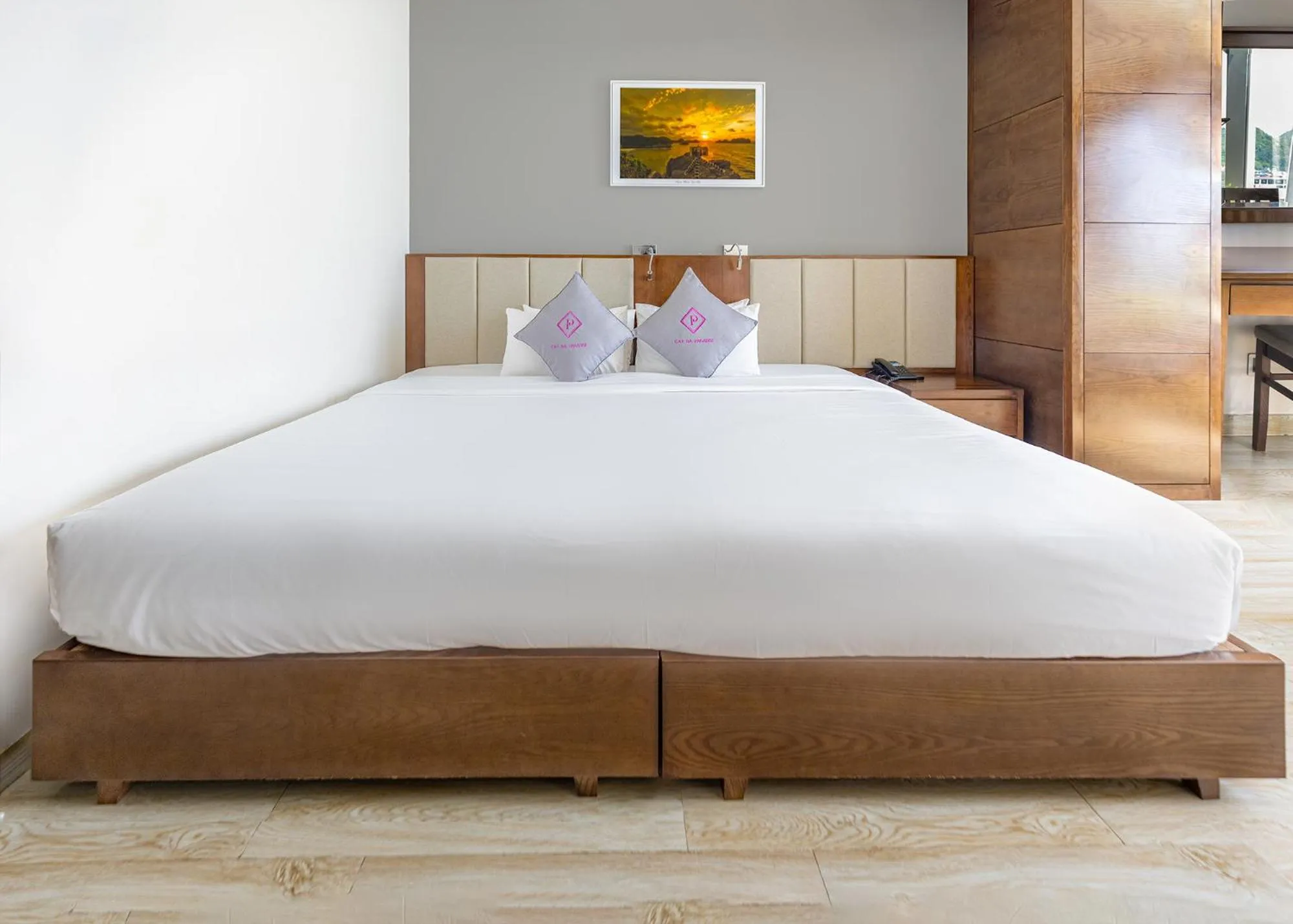 Bed in Cat Ba Paradise Hotel - Sky Bar & Massage